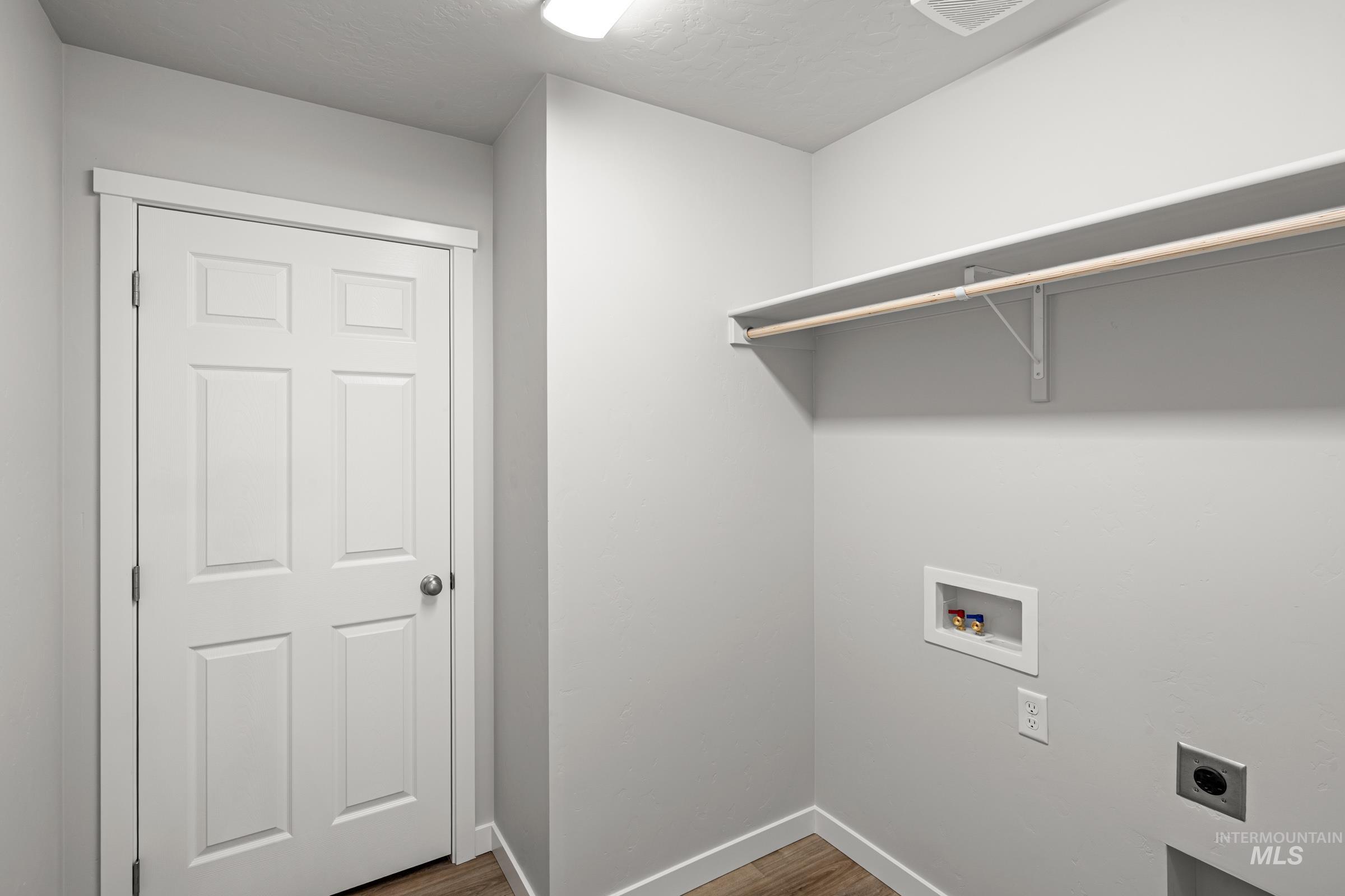 1647 Dyer St, Middleton, Idaho 83644, 5 Bedrooms, 3 Bathrooms, Residential For Sale, Price $509,990, 98969748