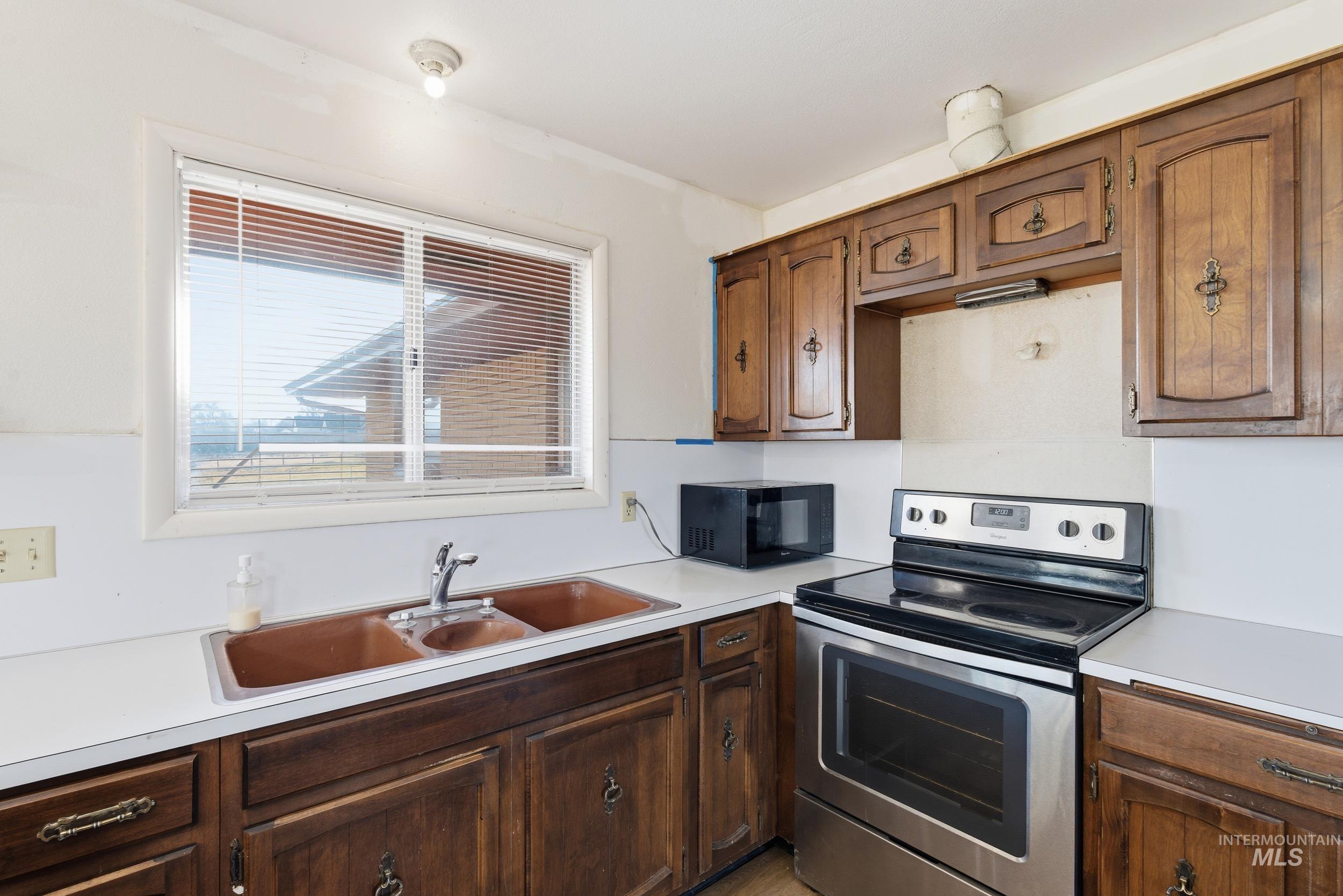 16947 W Linden St, Caldwell, Idaho 83607, 3 Bedrooms, 3 Bathrooms, Residential For Sale, Price $650,000, 98969768