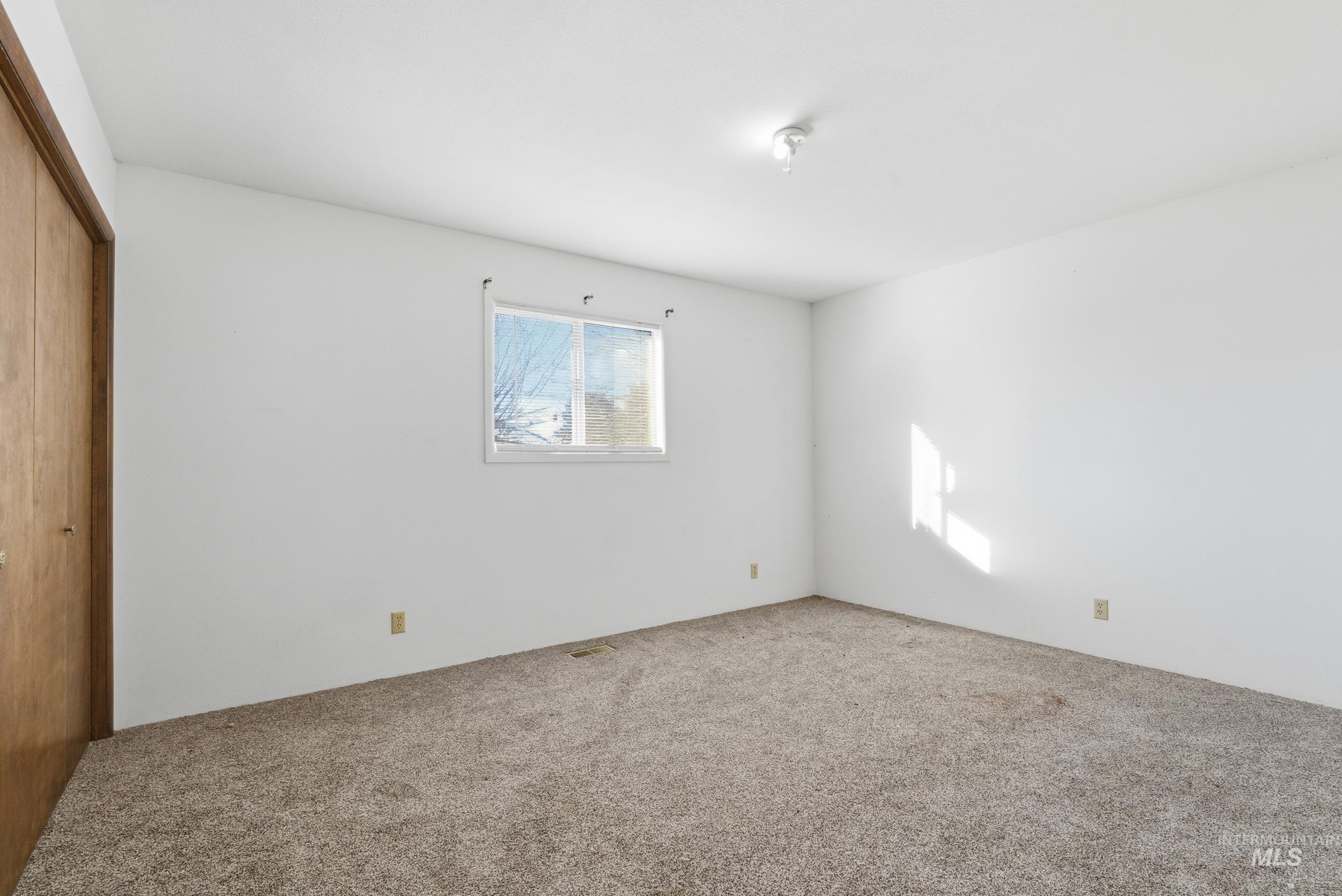 16947 W Linden St, Caldwell, Idaho 83607, 3 Bedrooms, 3 Bathrooms, Residential For Sale, Price $650,000, 98969768