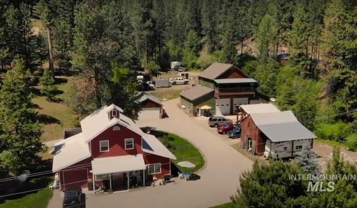840/842 Banks Lowman Rd, Garden Valley, Idaho 83622, 2 Bedrooms, 1 Bathroom, Residential Income For Sale, Price $2,950,000, 98969770