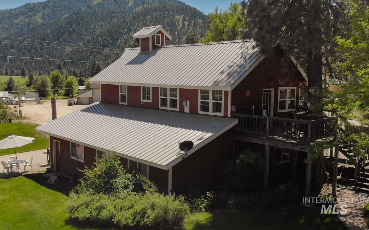 840/842 Banks Lowman Rd, Garden Valley, Idaho 83622, 2 Bedrooms, 1 Bathroom, Residential Income For Sale, Price $2,950,000, 98969770