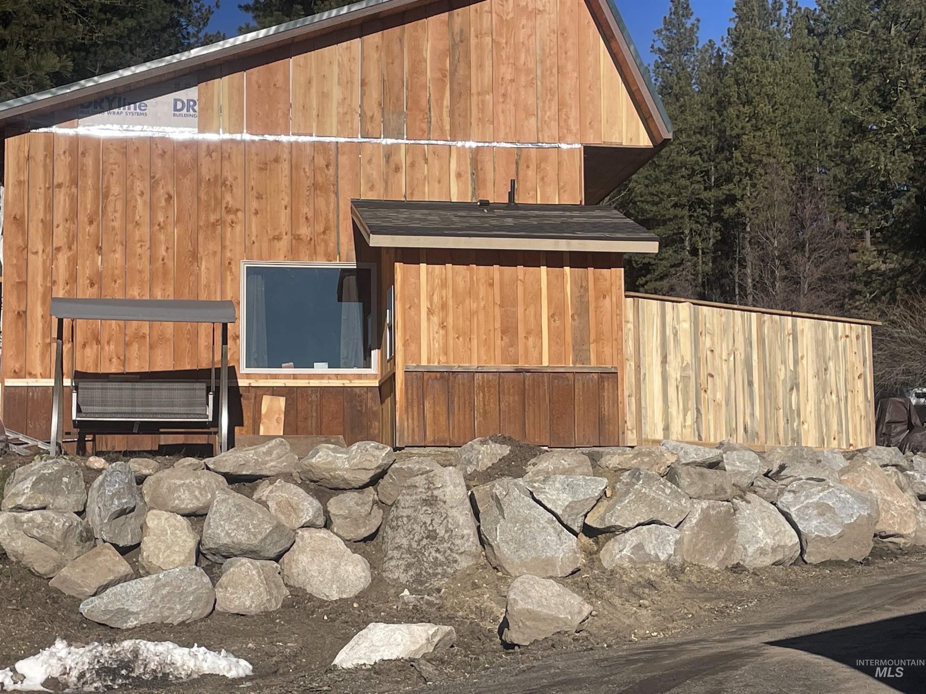 840/842 Banks Lowman Rd, Garden Valley, Idaho 83622, 2 Bedrooms, 1 Bathroom, Residential Income For Sale, Price $2,950,000,MLS 98969770