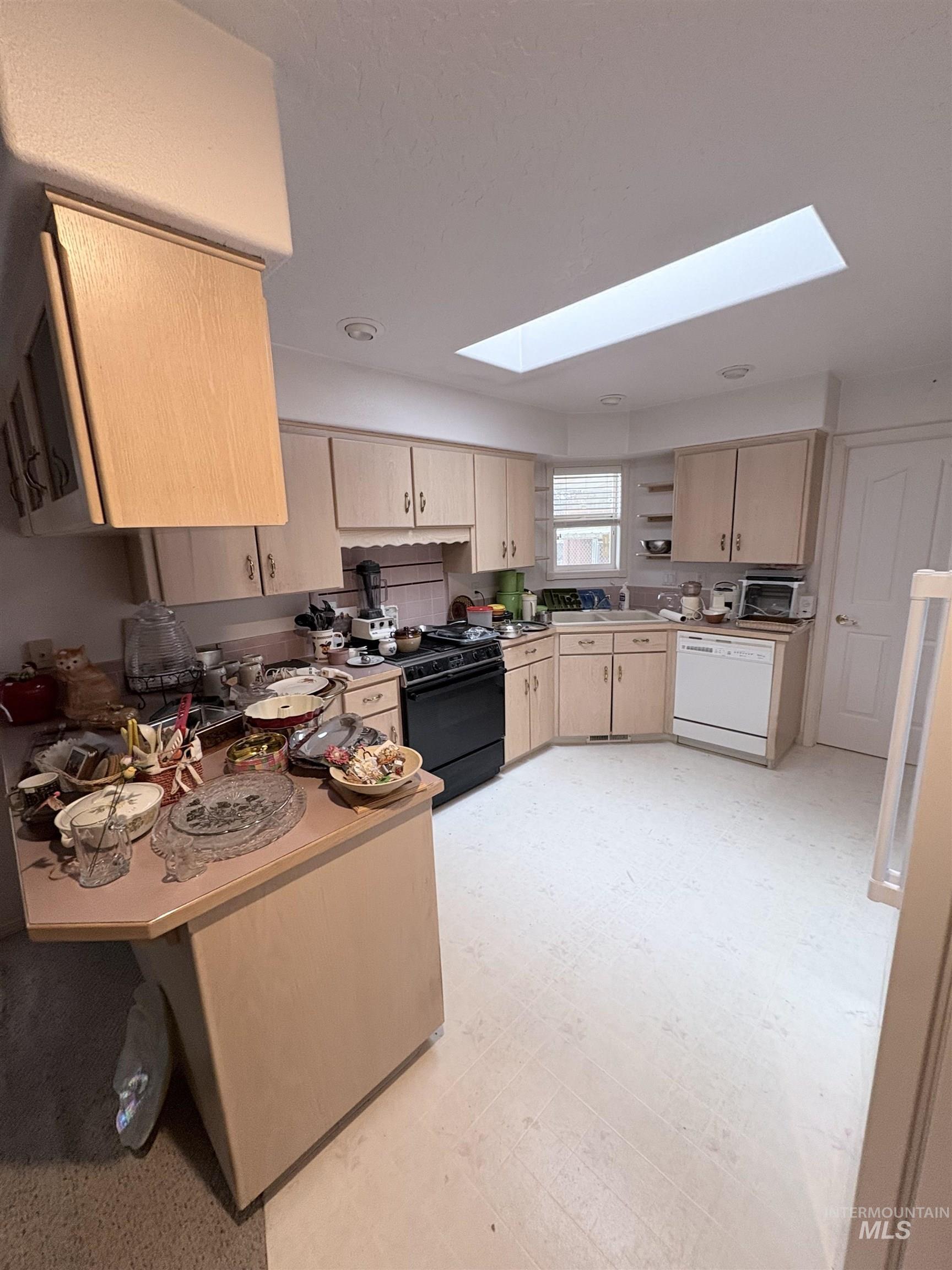 14730 Hensen Dr, Nampa, Idaho 83651, 3 Bedrooms, 3 Bathrooms, Residential For Sale, Price $1, 98969773