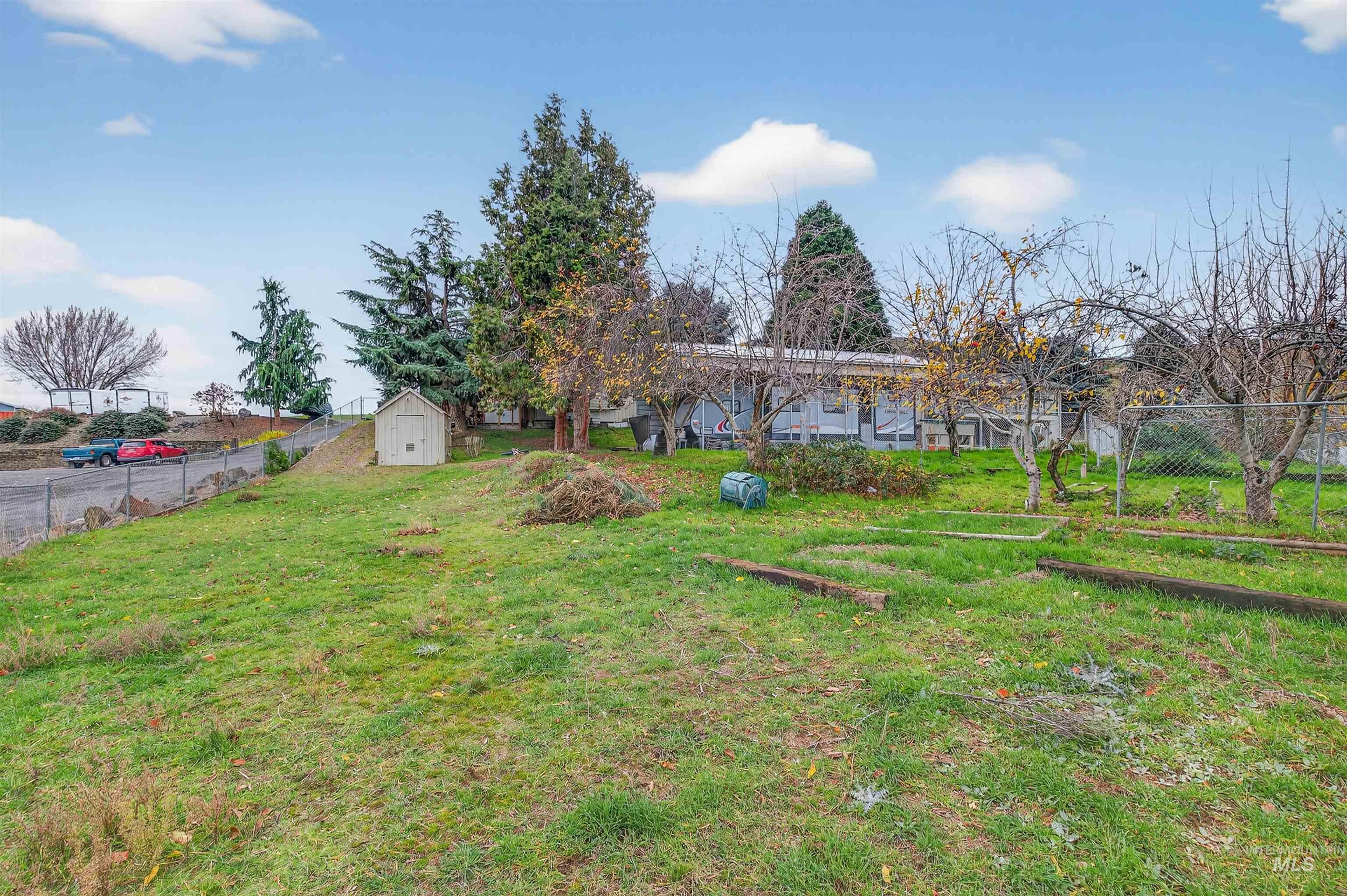 1373 Toby Ln, Clarkston, Washington 99403, 3 Bedrooms, 2 Bathrooms, Residential For Sale, Price $545,000, 98969775