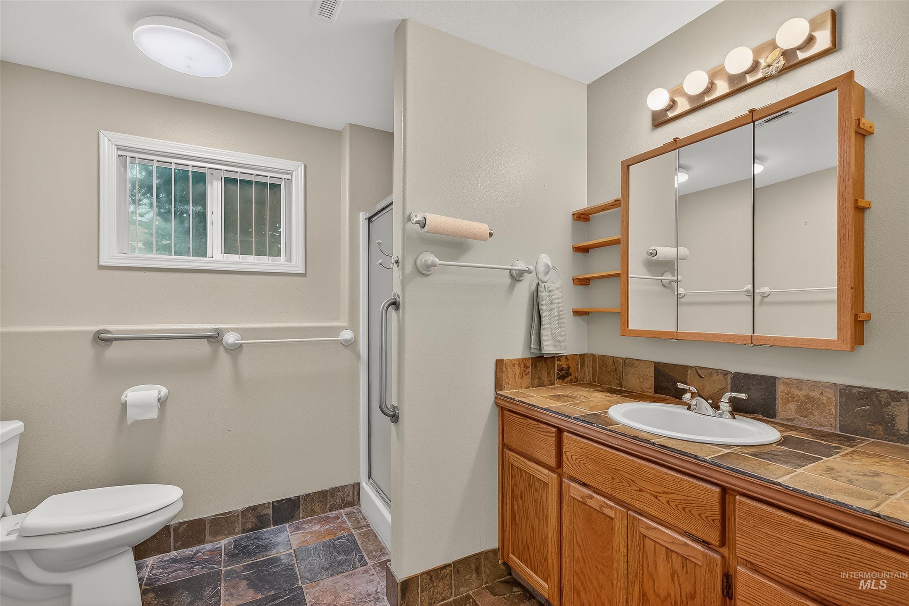 1373 Toby Ln, Clarkston, Washington 99403, 3 Bedrooms, 2 Bathrooms, Residential For Sale, Price $545,000, 98969775