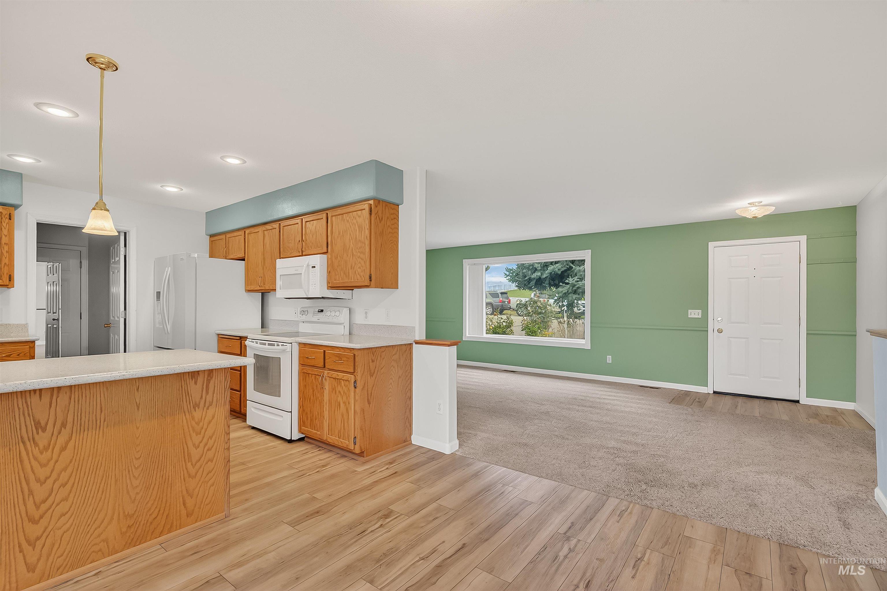 1373 Toby Ln, Clarkston, Washington 99403, 3 Bedrooms, 2 Bathrooms, Residential For Sale, Price $545,000, 98969775