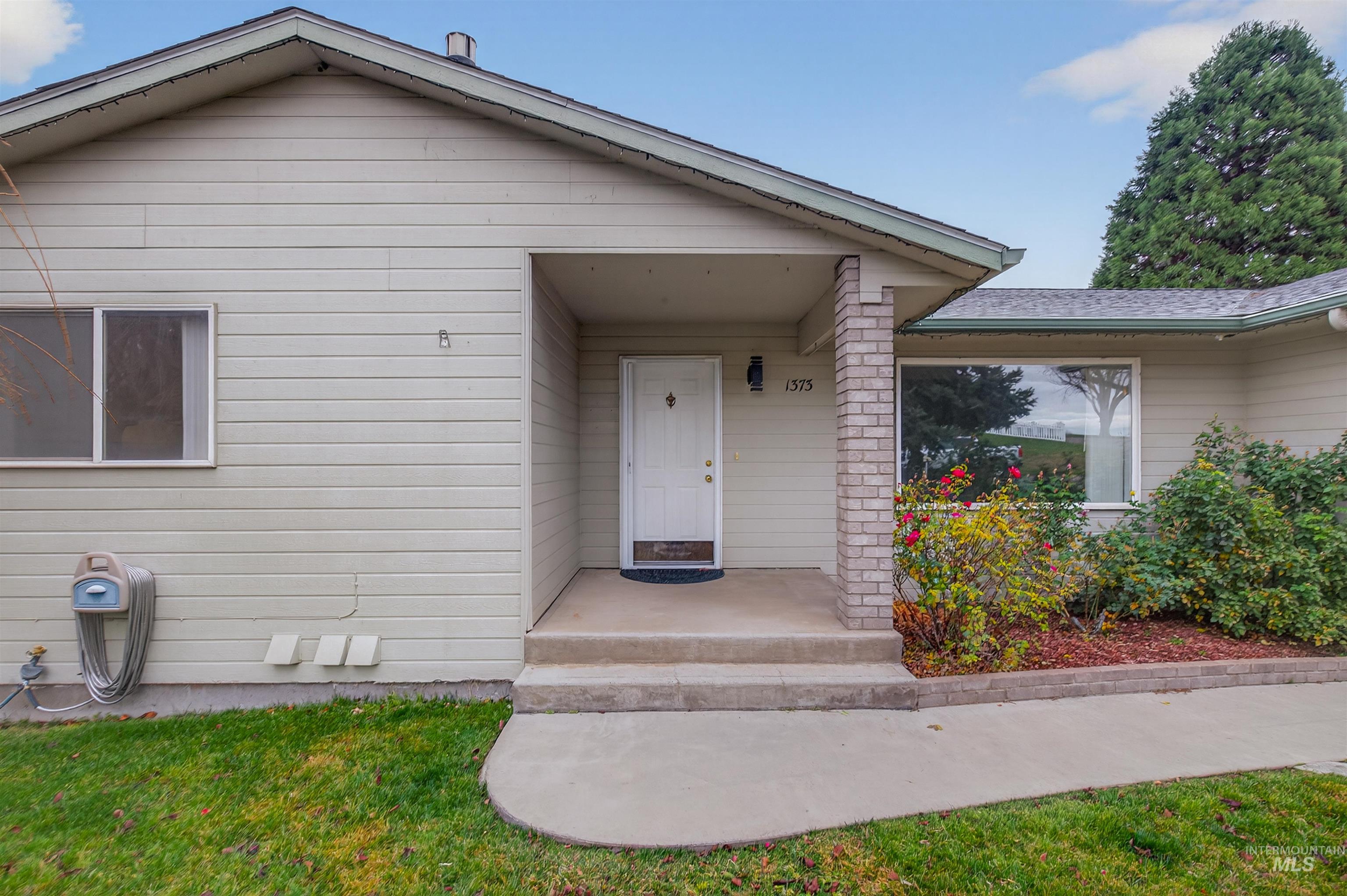 1373 Toby Ln, Clarkston, Washington 99403, 3 Bedrooms, 2 Bathrooms, Residential For Sale, Price $545,000,MLS 98969775