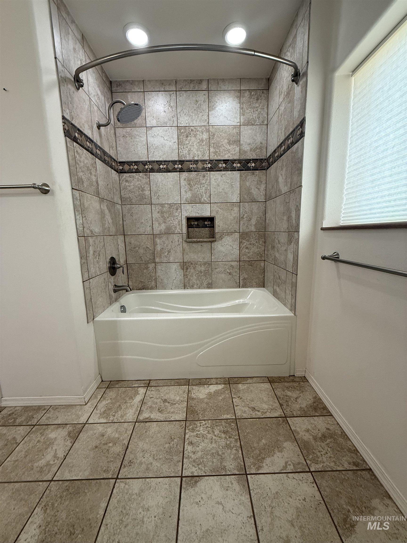1653 Kidder Ridge, Kamiah, Idaho 83536, 2 Bedrooms, 2 Bathrooms, Residential For Sale, Price $689,000, 98969776