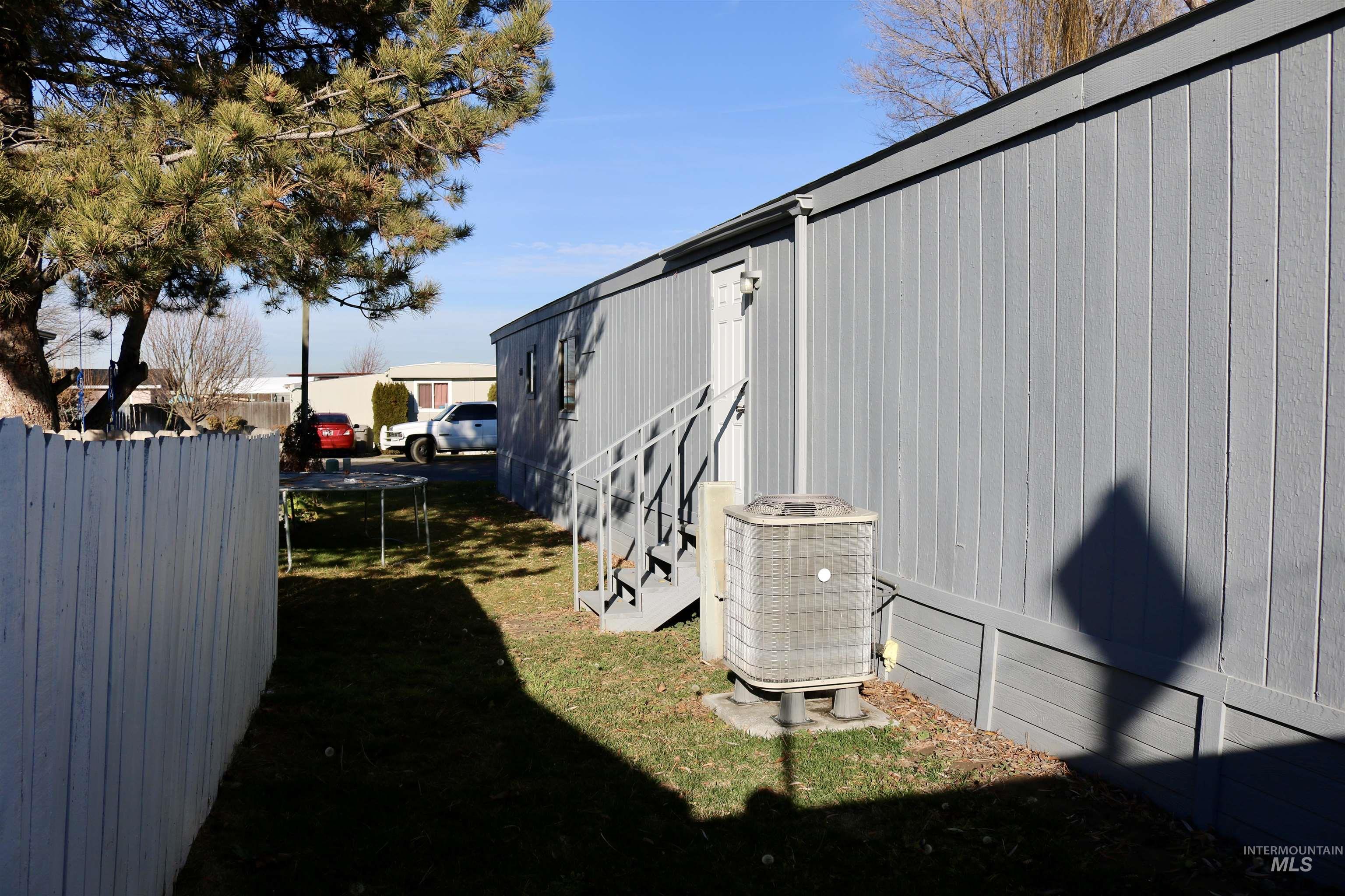 5015 Ustick TRLR # 6, Caldwell, Idaho 83605, 2 Bedrooms, 1 Bathroom, Residential For Sale, Price $84,900, 98969779