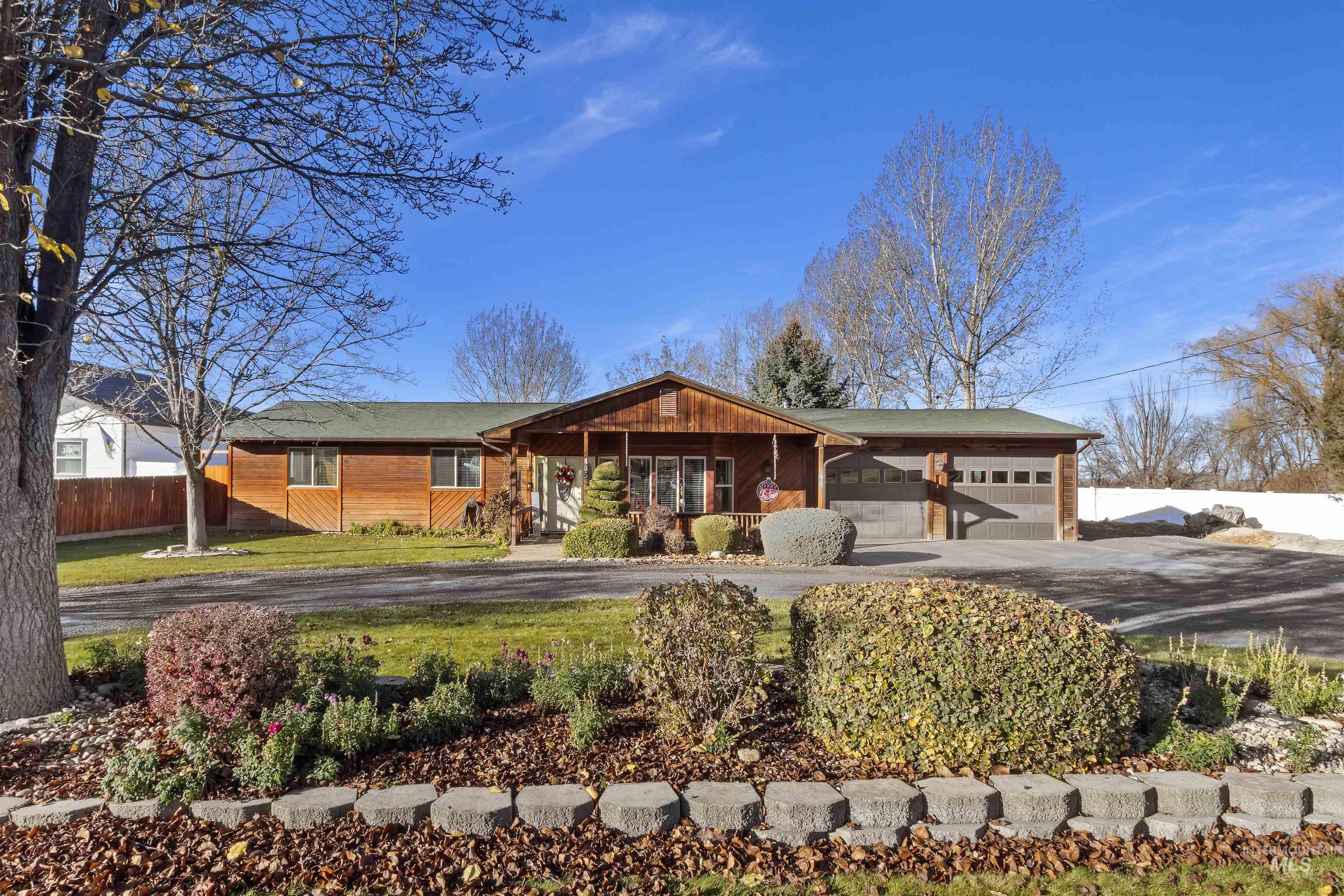 405 Fruitland Avenue North, Buhl, Idaho 83316, 3 Bedrooms, 3 Bathrooms, Residential For Sale, Price $549,900, 98969782