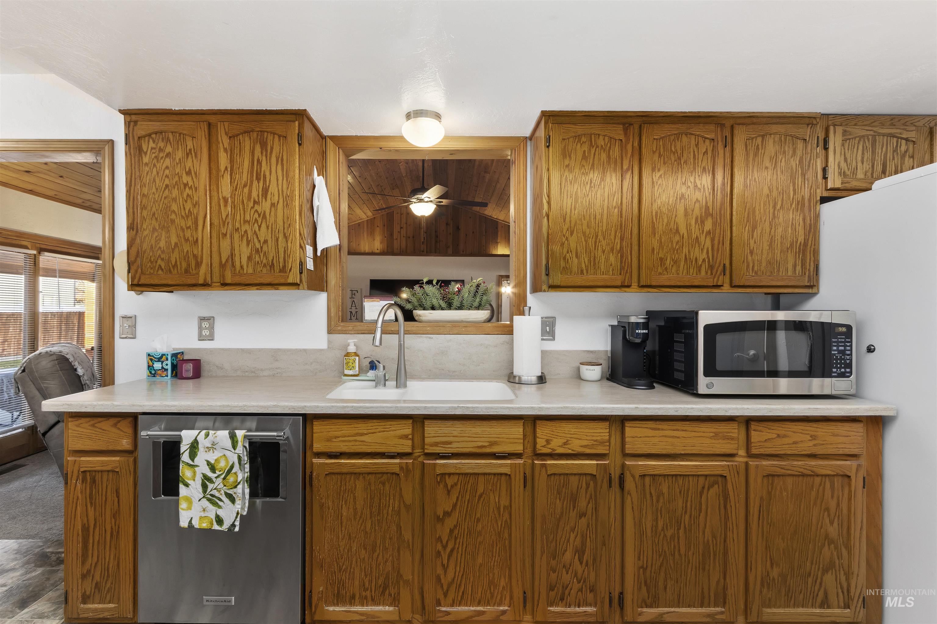 405 Fruitland Avenue North, Buhl, Idaho 83316, 3 Bedrooms, 3 Bathrooms, Residential For Sale, Price $549,900, 98969782