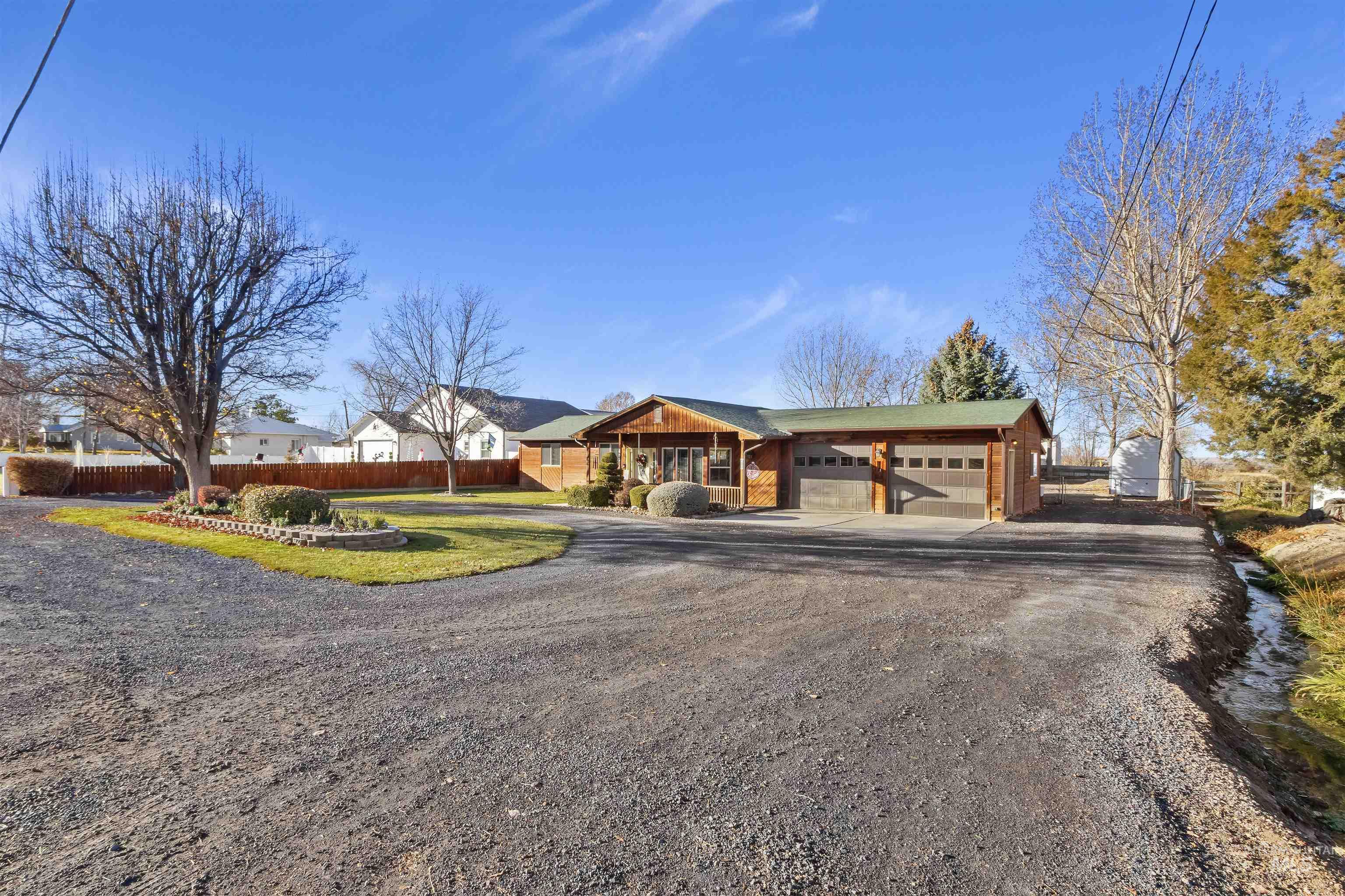 405 Fruitland Avenue North, Buhl, Idaho 83316, 3 Bedrooms, 3 Bathrooms, Residential For Sale, Price $549,900, 98969782