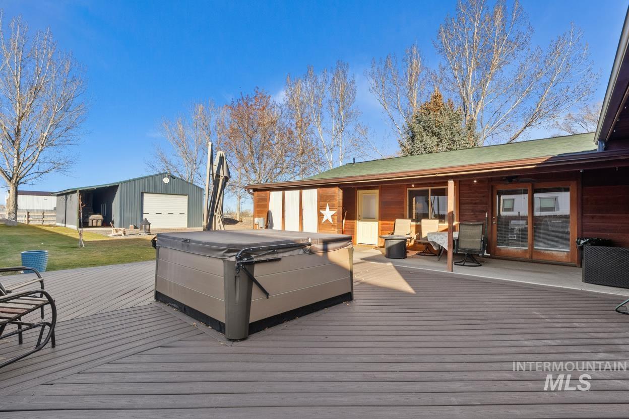 405 Fruitland Avenue North, Buhl, Idaho 83316, 3 Bedrooms, 3 Bathrooms, Residential For Sale, Price $549,900,MLS 98969782