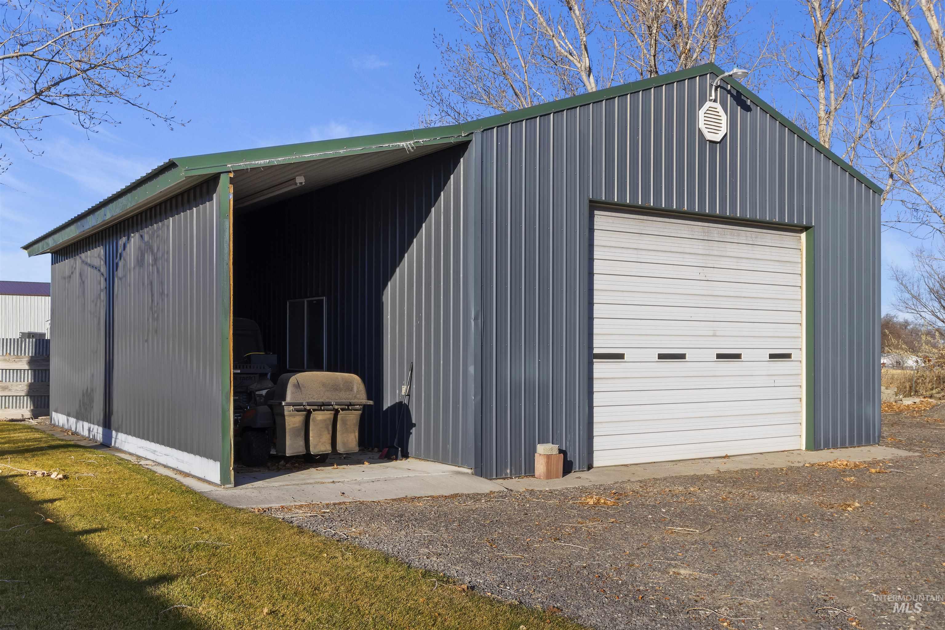 405 Fruitland Avenue North, Buhl, Idaho 83316, 3 Bedrooms, 3 Bathrooms, Residential For Sale, Price $549,900, 98969782