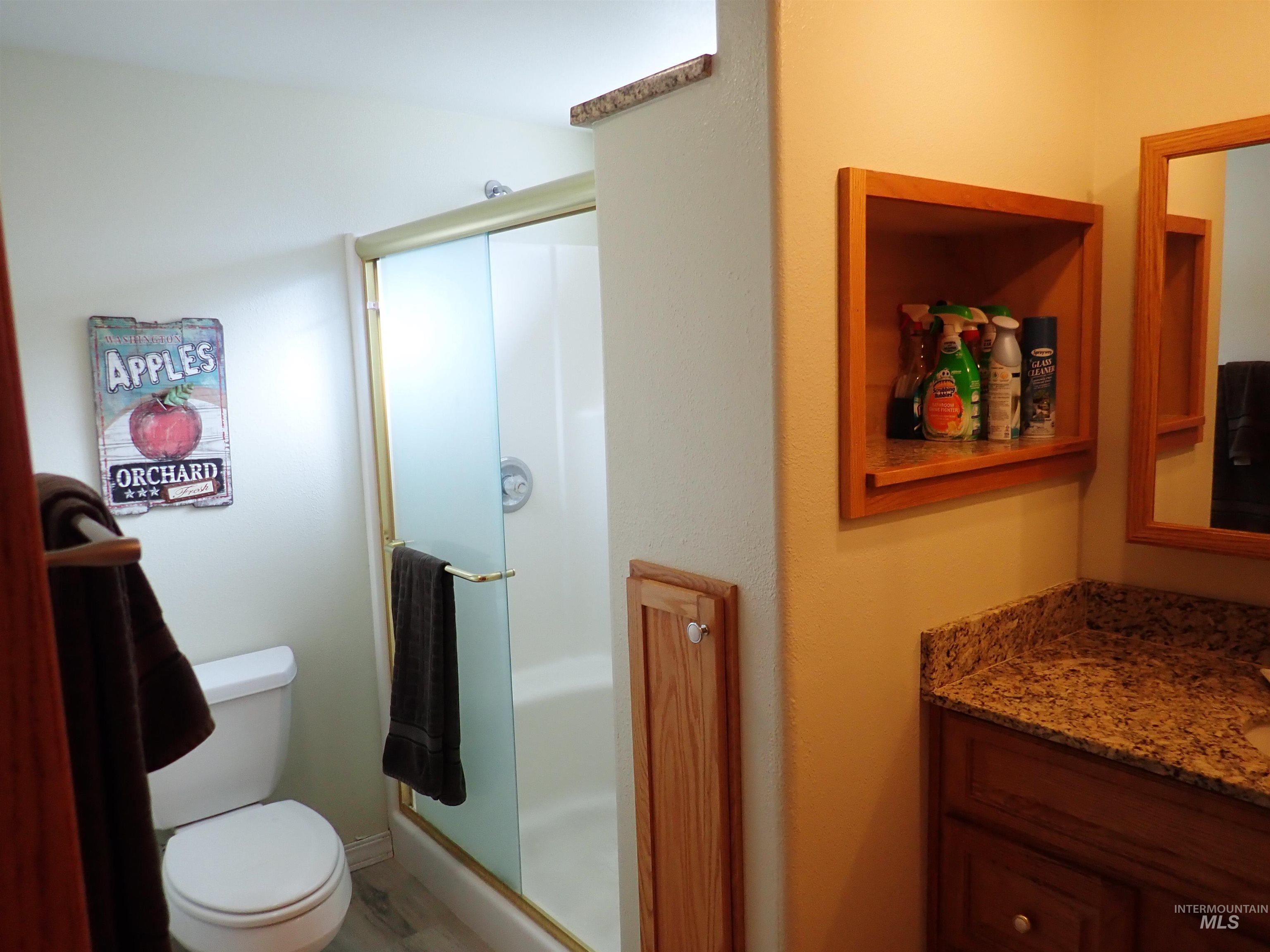 1039 15th St, Clarkston, Washington 99403, 2 Bedrooms, 2 Bathrooms, Residential For Sale, Price $305,000, 98969786