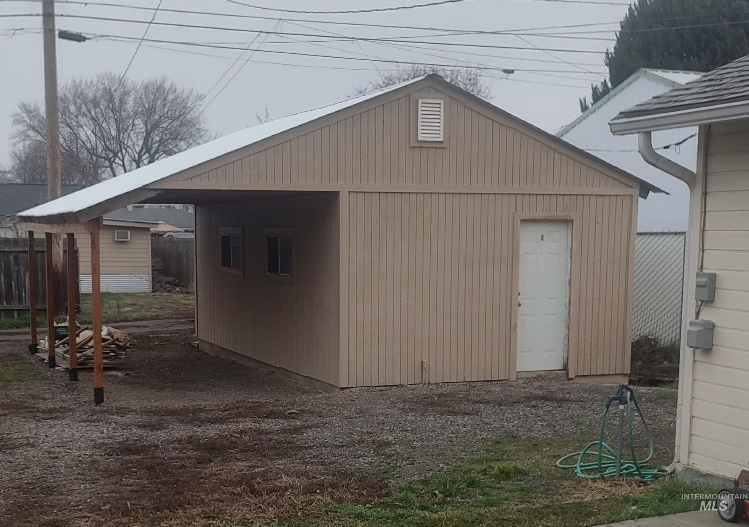 1039 15th St, Clarkston, Washington 99403, 2 Bedrooms, 2 Bathrooms, Residential For Sale, Price $305,000,MLS 98969786