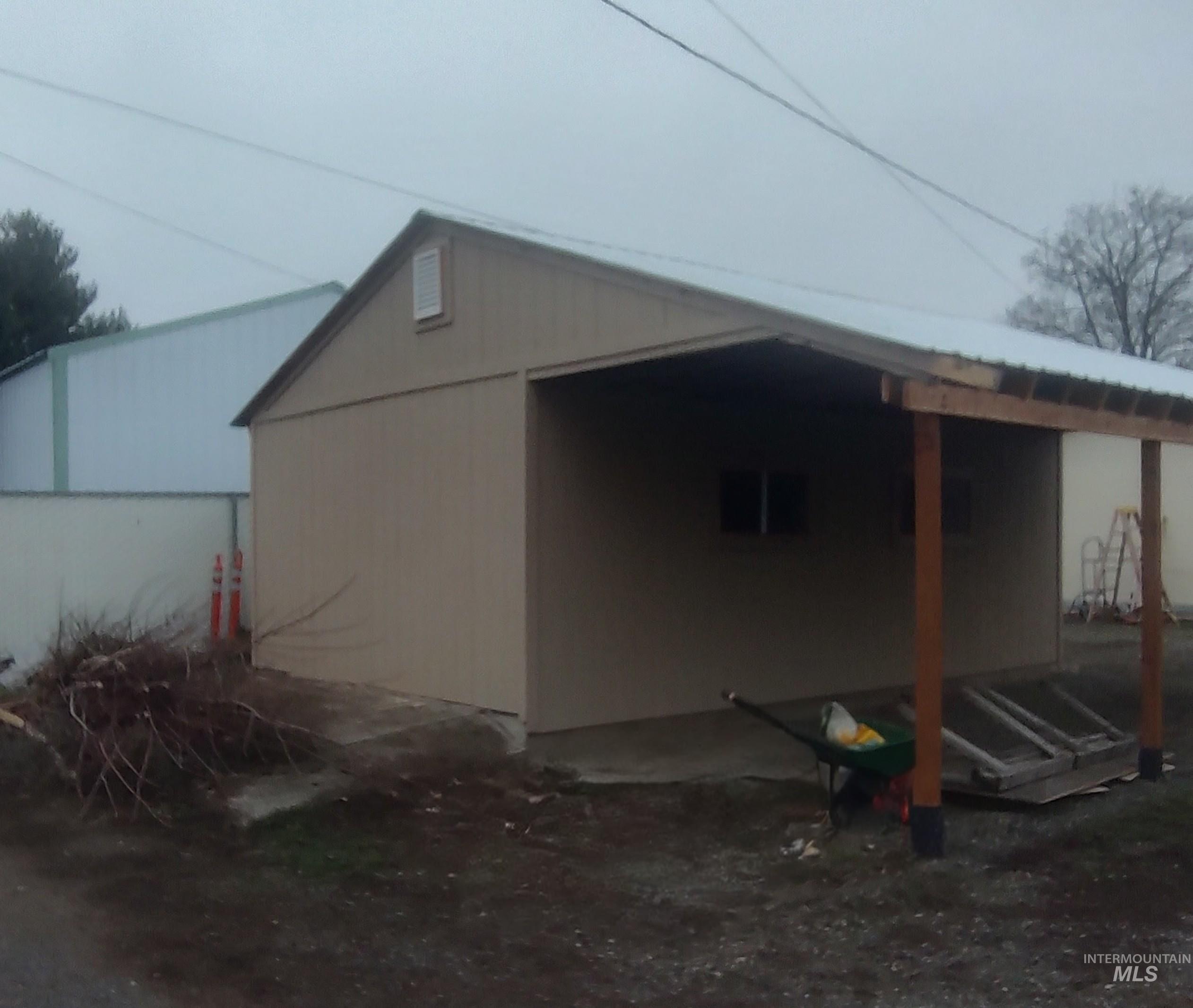 1039 15th St, Clarkston, Washington 99403, 2 Bedrooms, 2 Bathrooms, Residential For Sale, Price $305,000,MLS 98969786