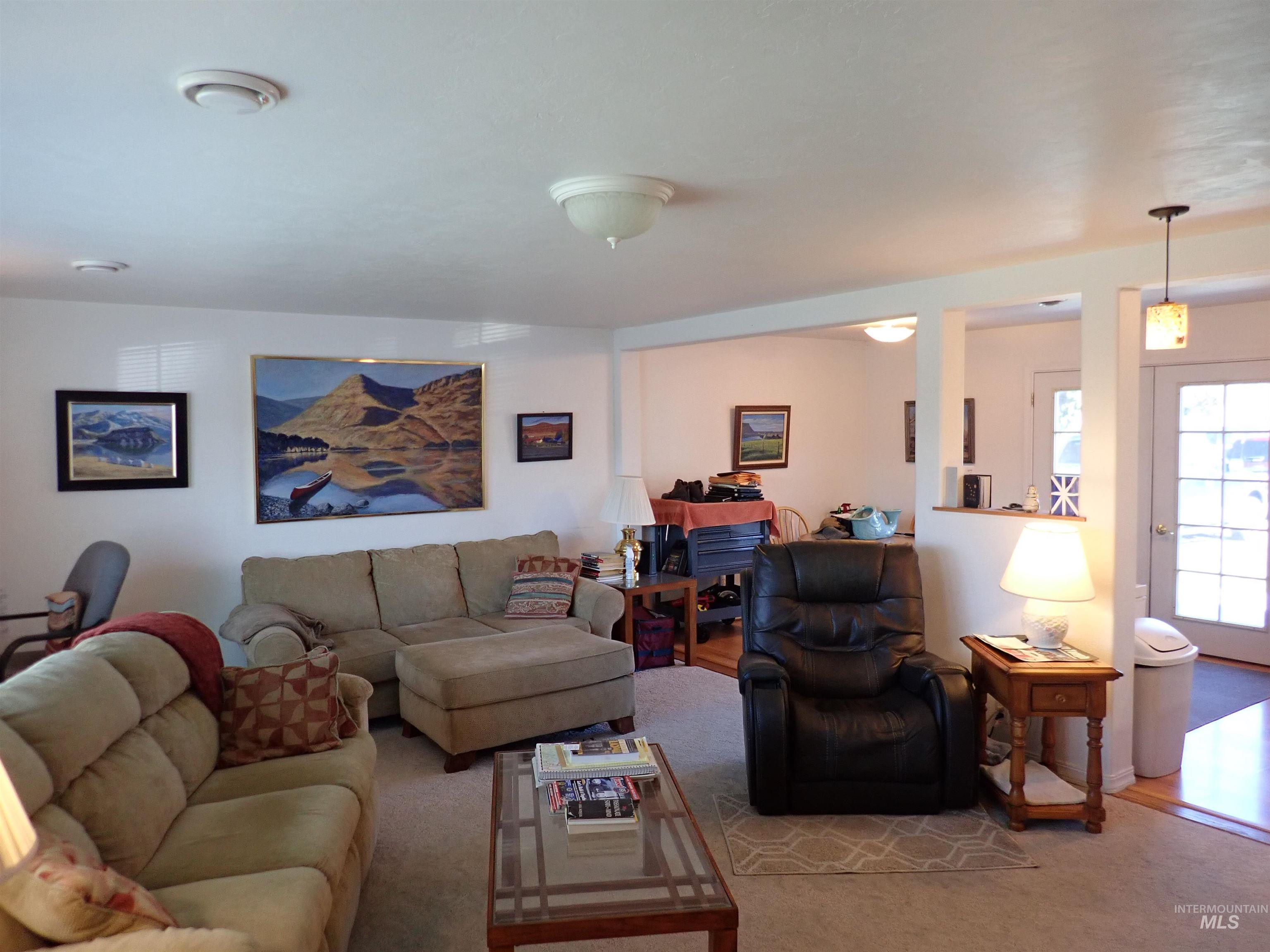 1039 15th St, Clarkston, Washington 99403, 2 Bedrooms, 2 Bathrooms, Residential For Sale, Price $305,000, 98969786