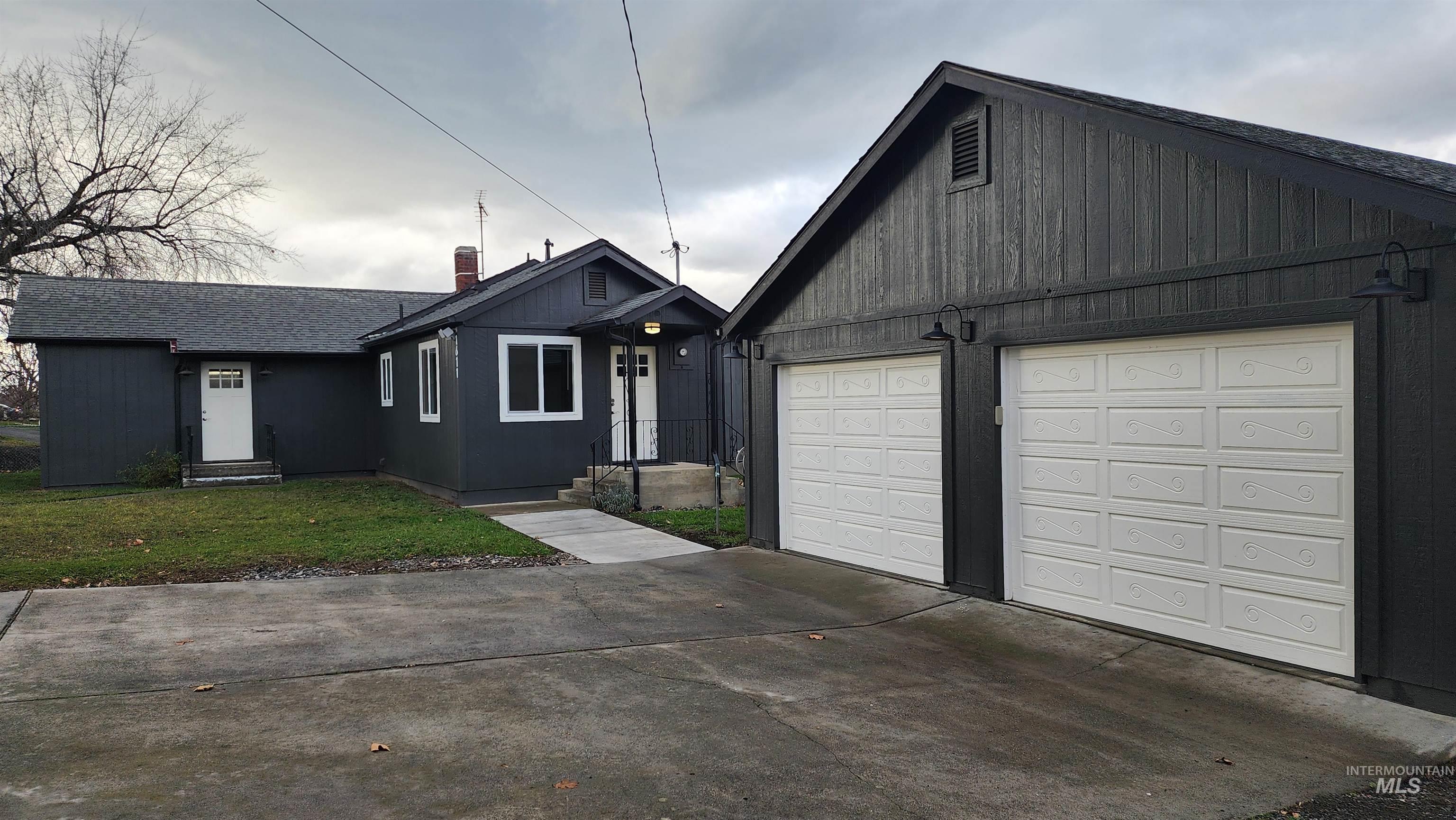 1611 Grelle Ave, Lewiston, Idaho 83501, 3 Bedrooms, 2 Bathrooms, Residential For Sale, Price $349,000, 98969790