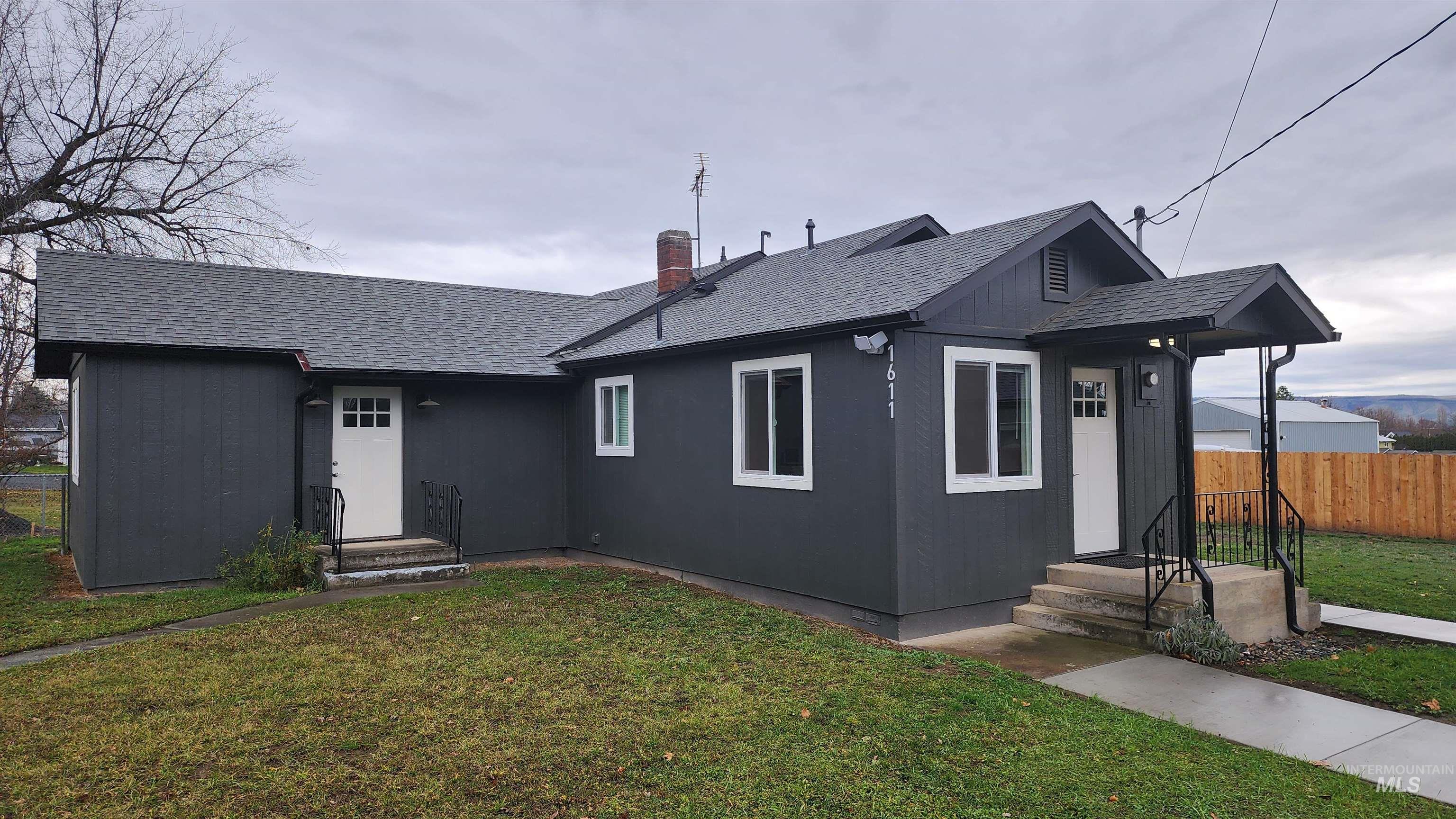 1611 Grelle Ave, Lewiston, Idaho 83501, 3 Bedrooms, 2 Bathrooms, Residential For Sale, Price $349,000, 98969790