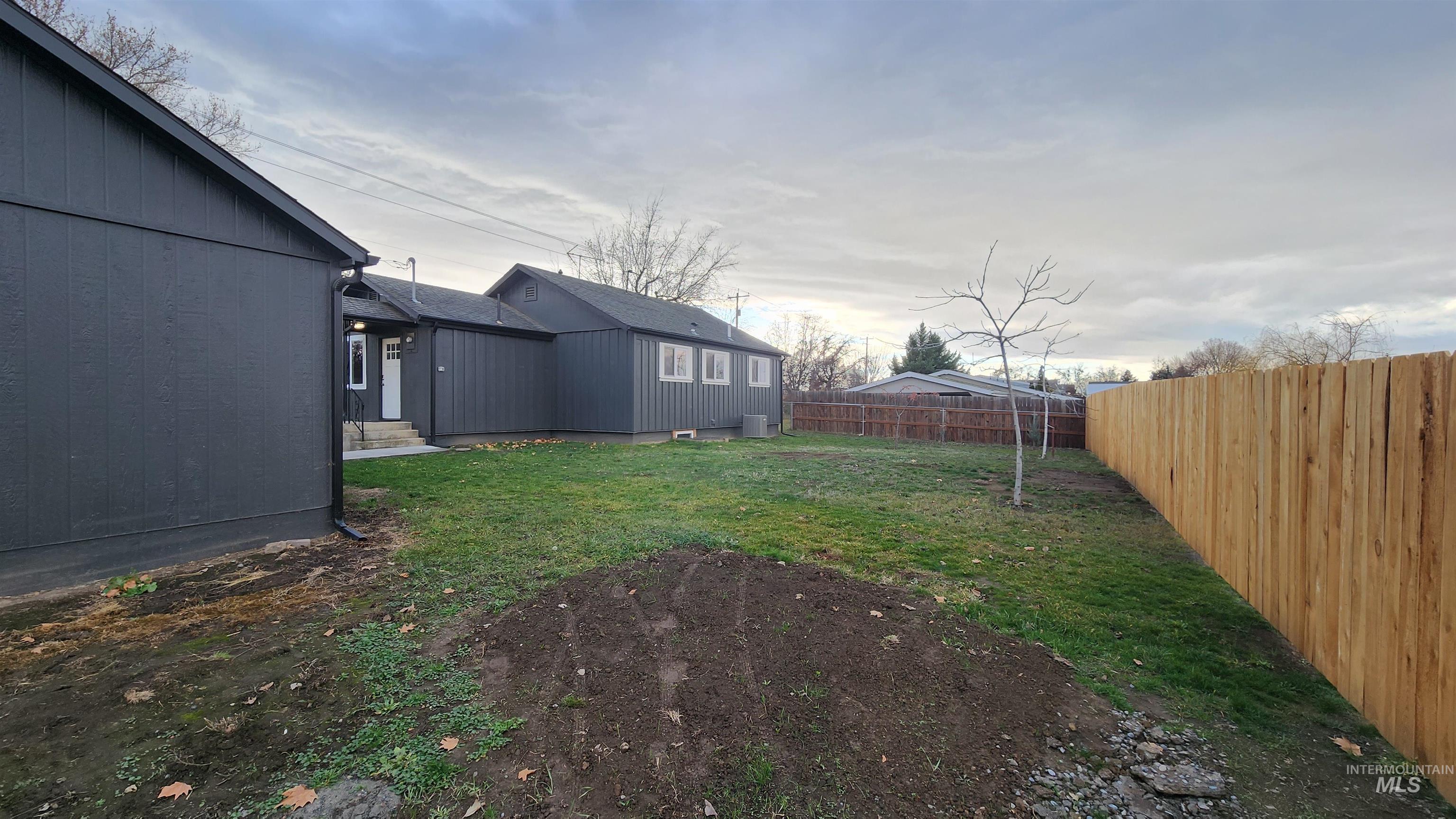 1611 Grelle Ave, Lewiston, Idaho 83501, 3 Bedrooms, 2 Bathrooms, Residential For Sale, Price $349,000, 98969790