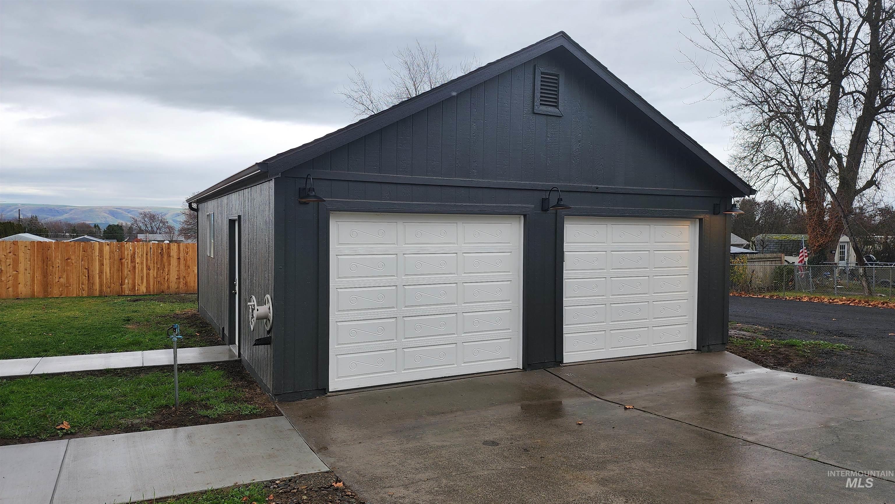 1611 Grelle Ave, Lewiston, Idaho 83501, 3 Bedrooms, 2 Bathrooms, Residential For Sale, Price $349,000, 98969790