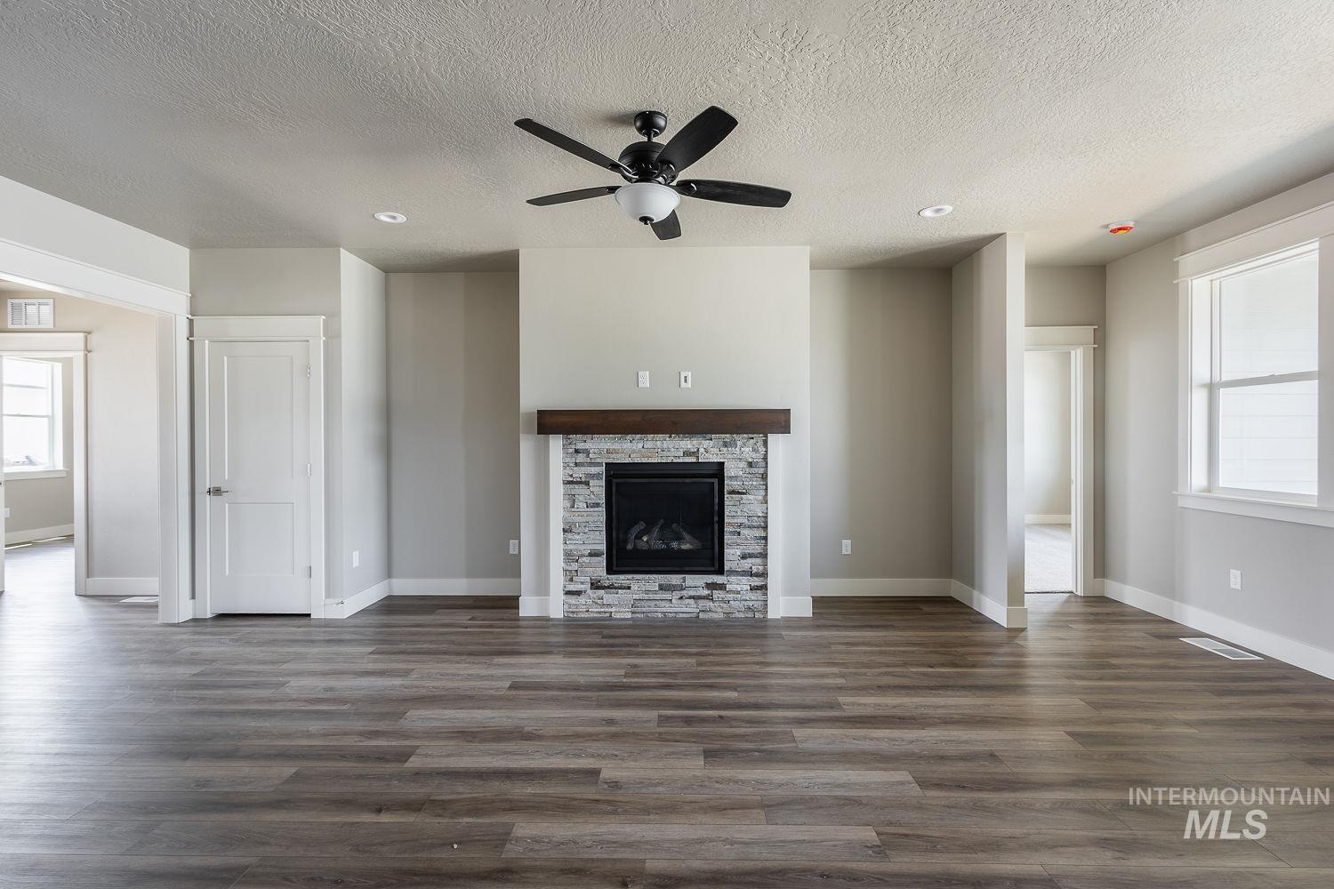 1071 W Afton Ct., Kuna, Idaho 83634, 4 Bedrooms, 2.5 Bathrooms, Residential For Sale, Price $585,000, 98969803