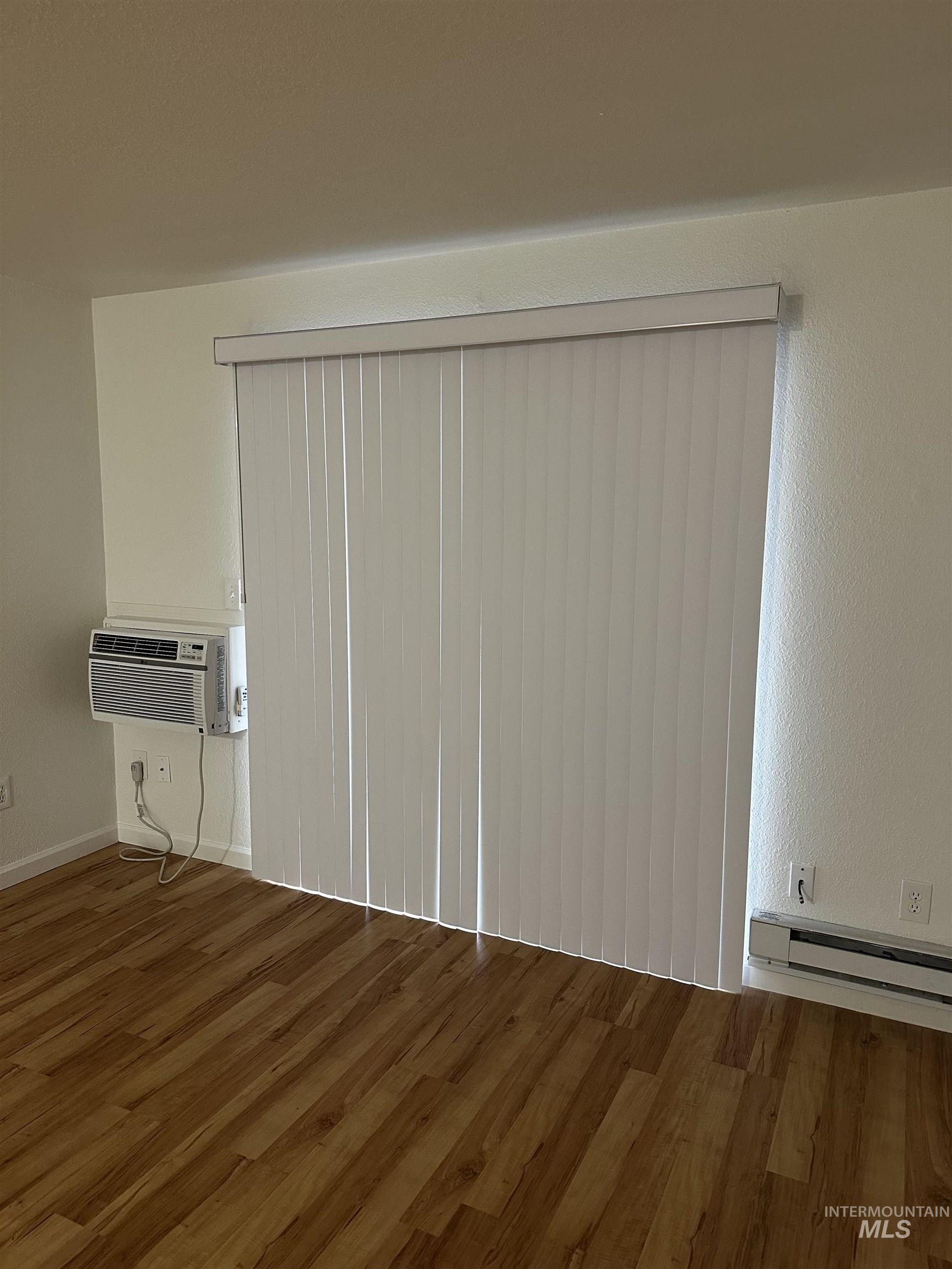 6831 W Colehaven, Boise, Idaho 83704, 1 Bedroom, 1 Bathroom, Residential For Sale, Price $229,000,MLS 98969807