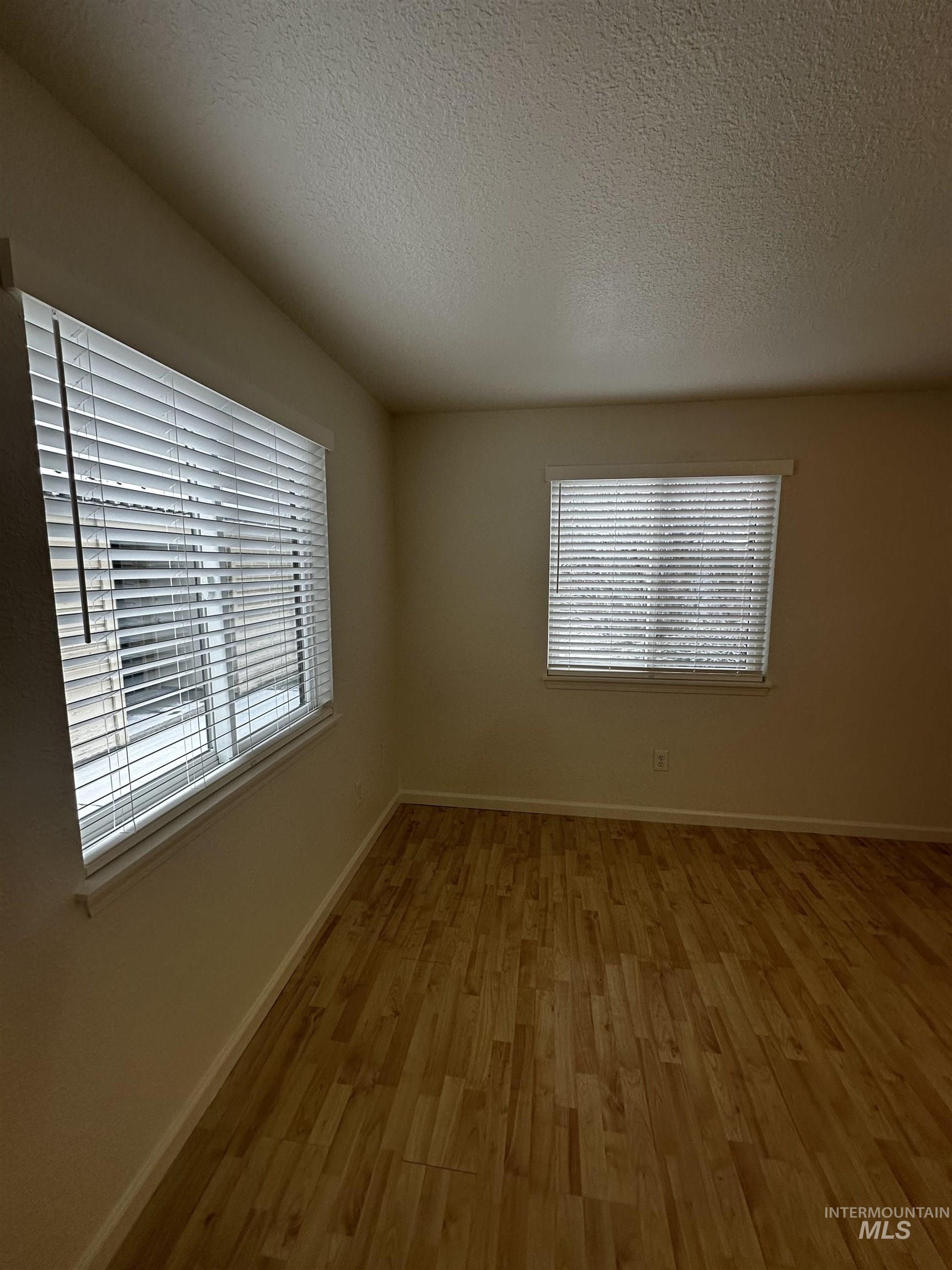 6831 W Colehaven, Boise, Idaho 83704, 1 Bedroom, 1 Bathroom, Residential For Sale, Price $229,000,MLS 98969807