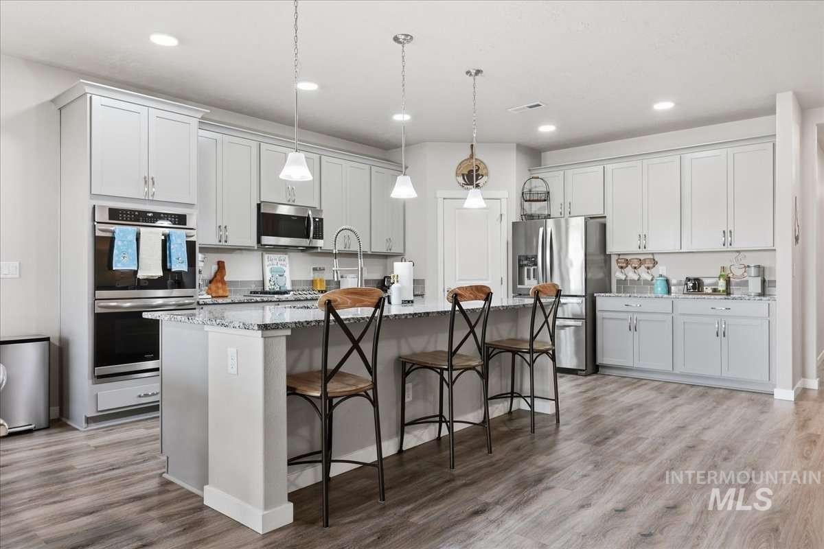 12076 W Terrazzo Dr, Nampa, Idaho 73651, 3 Bedrooms, 2 Bathrooms, Residential For Sale, Price $448,500, 98969812