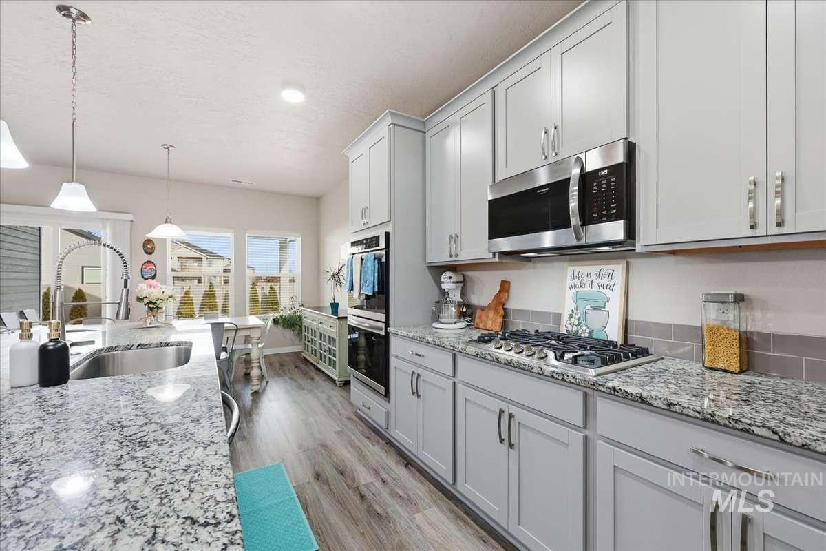 12076 W Terrazzo Dr, Nampa, Idaho 73651, 3 Bedrooms, 2 Bathrooms, Residential For Sale, Price $448,500, 98969812