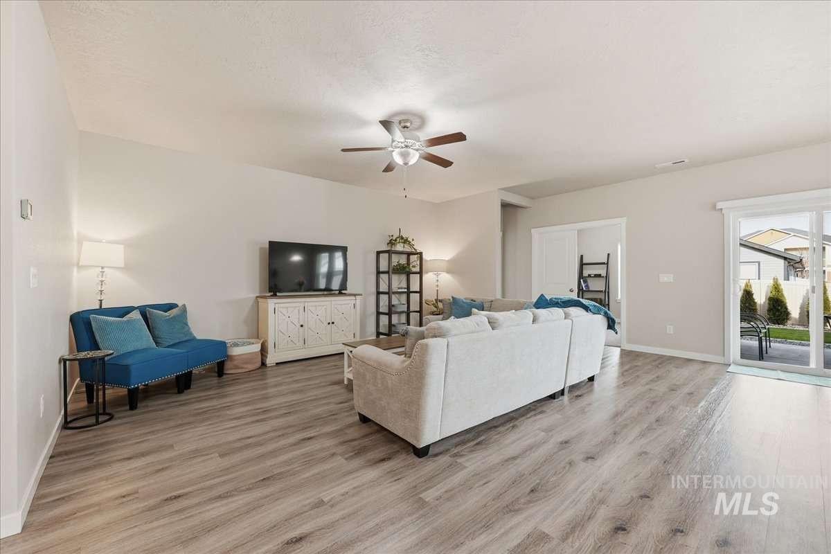 12076 W Terrazzo Dr, Nampa, Idaho 73651, 3 Bedrooms, 2 Bathrooms, Residential For Sale, Price $448,500, 98969812