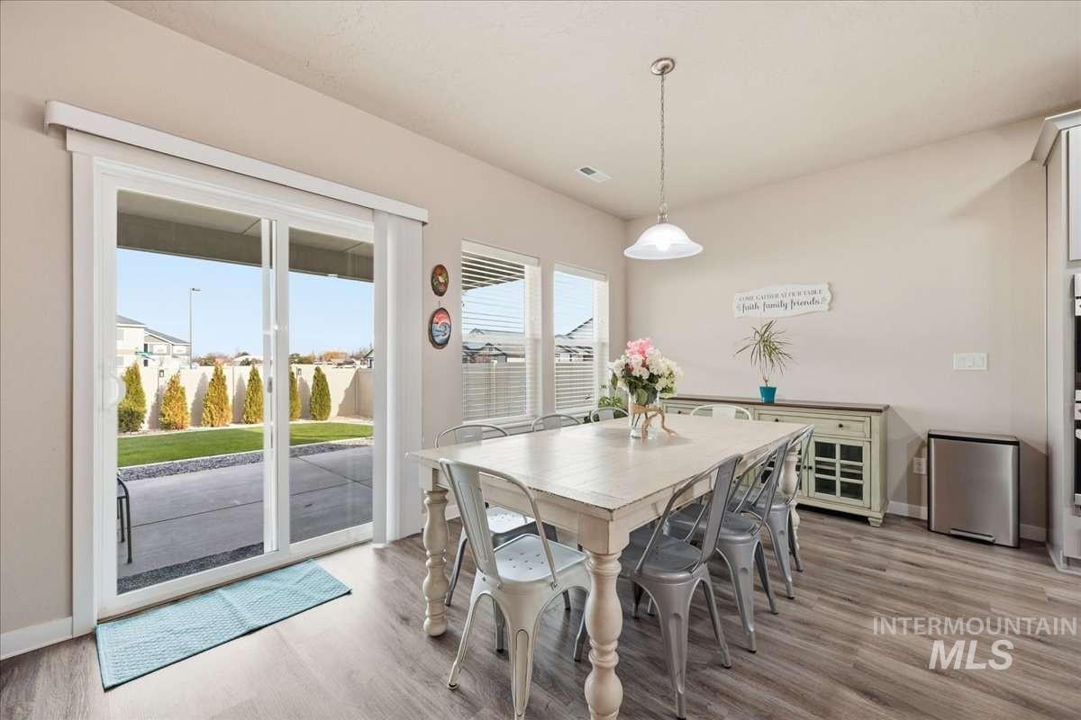 12076 W Terrazzo Dr, Nampa, Idaho 73651, 3 Bedrooms, 2 Bathrooms, Residential For Sale, Price $448,500, 98969812