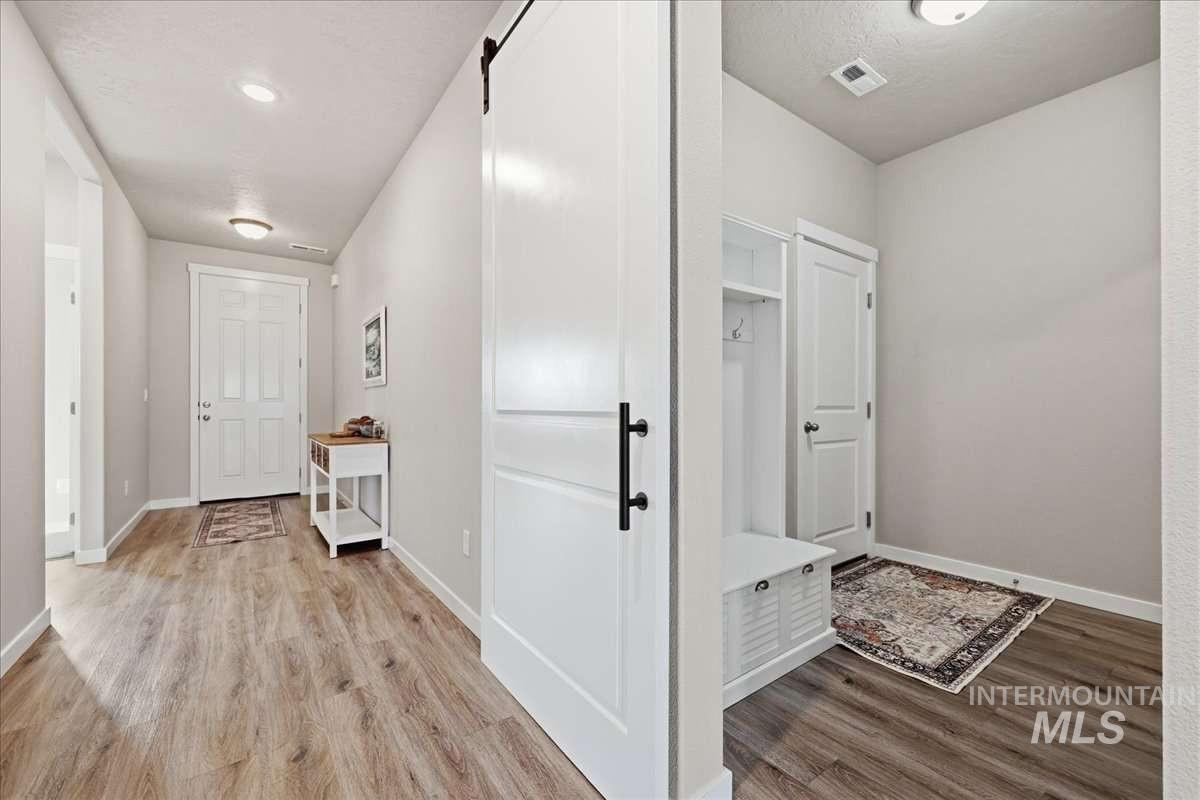 12076 W Terrazzo Dr, Nampa, Idaho 73651, 3 Bedrooms, 2 Bathrooms, Residential For Sale, Price $448,500, 98969812