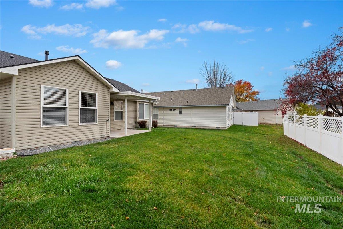 1875 N Buena Vista Ave, Meridian, Idaho 83646, 2 Bedrooms, 2 Bathrooms, Residential For Sale, Price $362,500,MLS 98969821