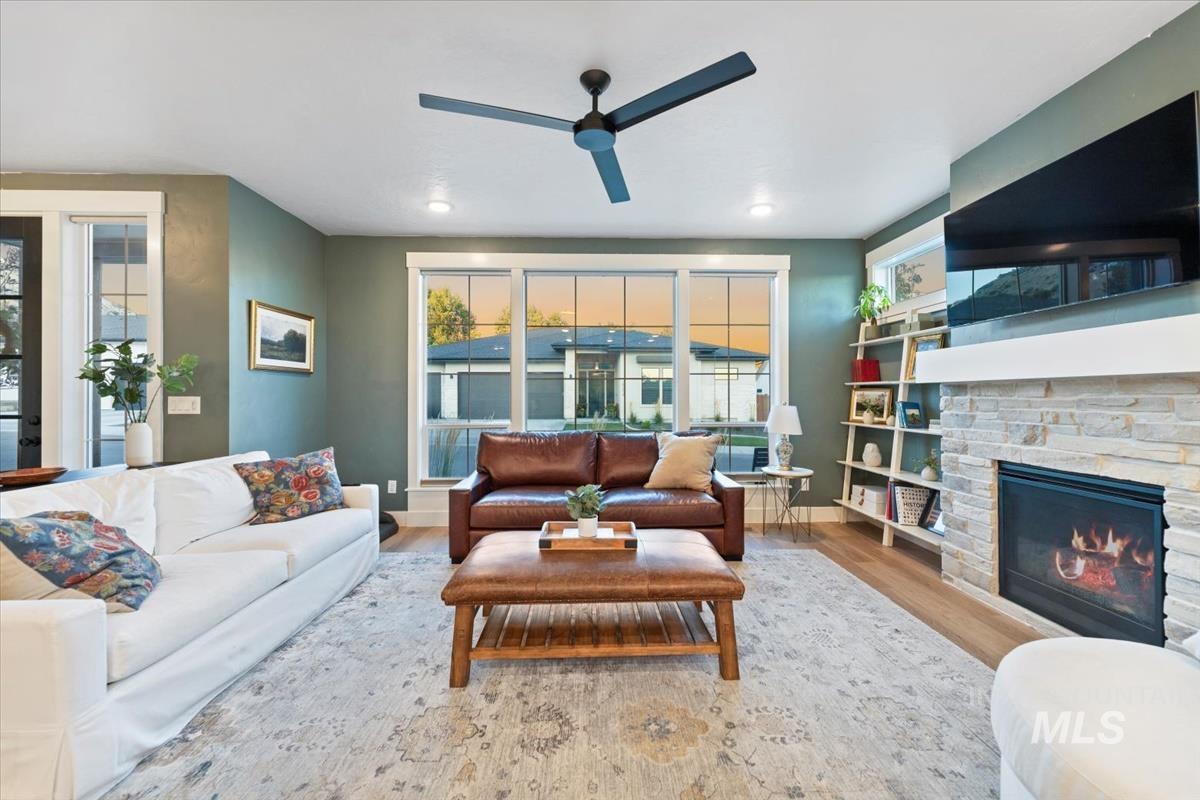 2569 S New Haven Ln., Boise, Idaho 83716, 3 Bedrooms, 2.5 Bathrooms, Residential For Sale, Price $789,900,MLS 98969822