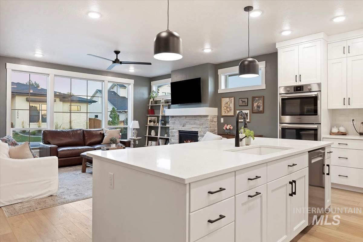 2569 S New Haven Ln., Boise, Idaho 83716, 3 Bedrooms, 2.5 Bathrooms, Residential For Sale, Price $789,900,MLS 98969822