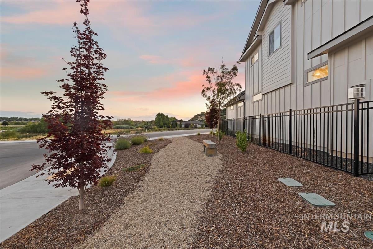 2569 S New Haven Ln., Boise, Idaho 83716, 3 Bedrooms, 2.5 Bathrooms, Residential For Sale, Price $789,900,MLS 98969822