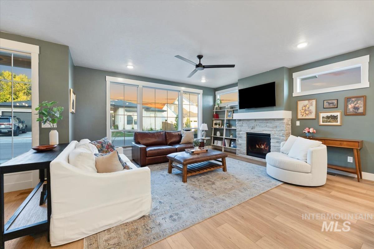 2569 S New Haven Ln., Boise, Idaho 83716, 3 Bedrooms, 2.5 Bathrooms, Residential For Sale, Price $789,900,MLS 98969822