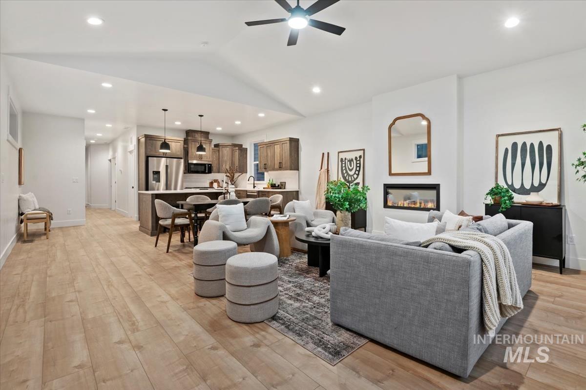 1713 N 31st St, Boise, Idaho 83703, 3 Bedrooms, 3 Bathrooms, Residential For Sale, Price $749,900,MLS 98969828