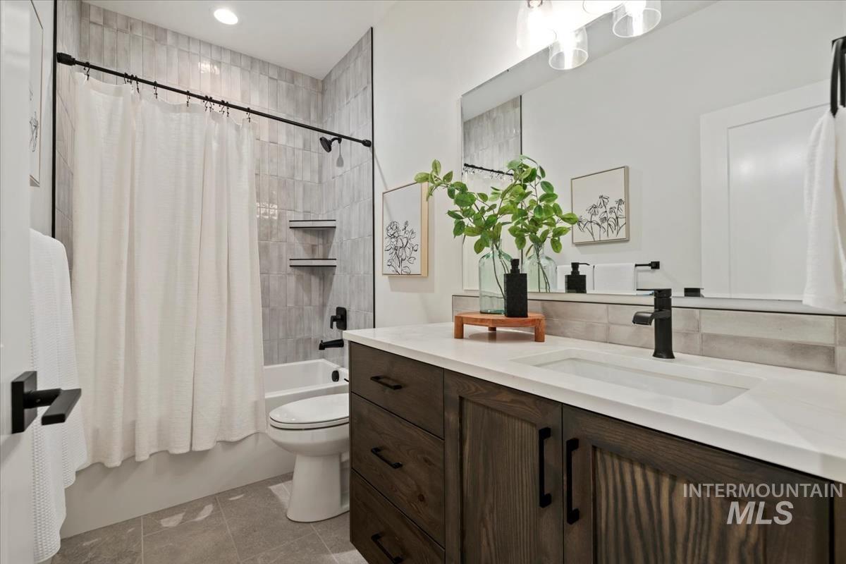 1713 N 31st St, Boise, Idaho 83703, 3 Bedrooms, 3 Bathrooms, Residential For Sale, Price $749,900,MLS 98969828