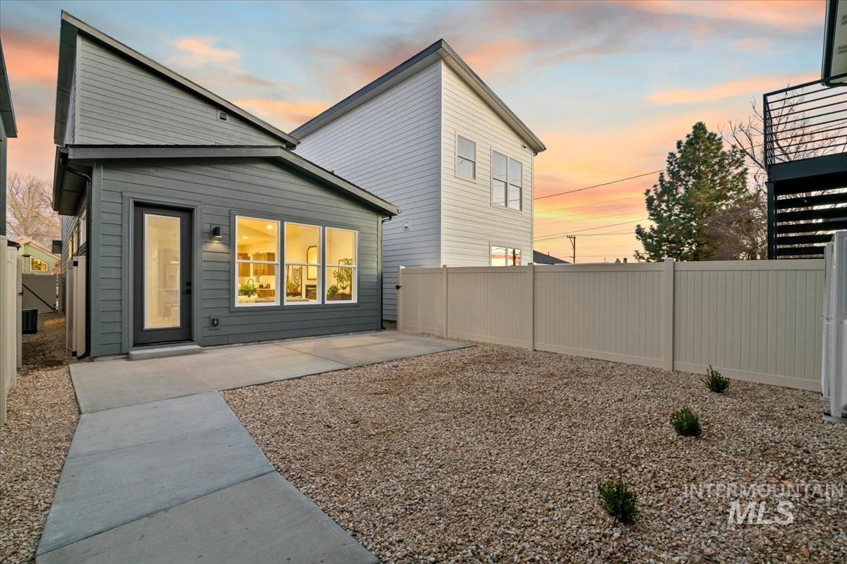 1713 N 31st St, Boise, Idaho 83703, 3 Bedrooms, 3 Bathrooms, Residential For Sale, Price $749,900,MLS 98969828