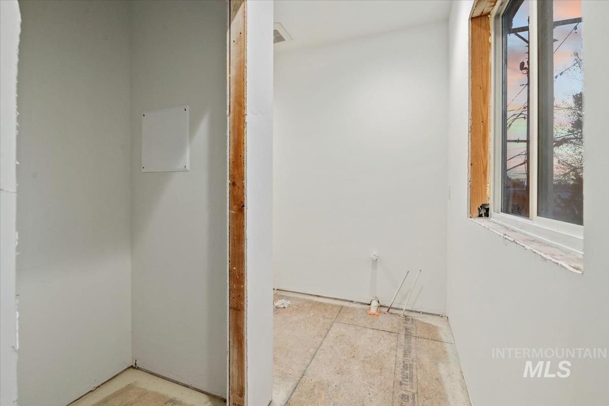 1713 N 31st St, Boise, Idaho 83703, 3 Bedrooms, 3 Bathrooms, Residential For Sale, Price $749,900,MLS 98969828