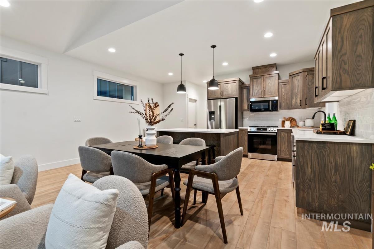 1713 N 31st St, Boise, Idaho 83703, 3 Bedrooms, 3 Bathrooms, Residential For Sale, Price $749,900,MLS 98969828