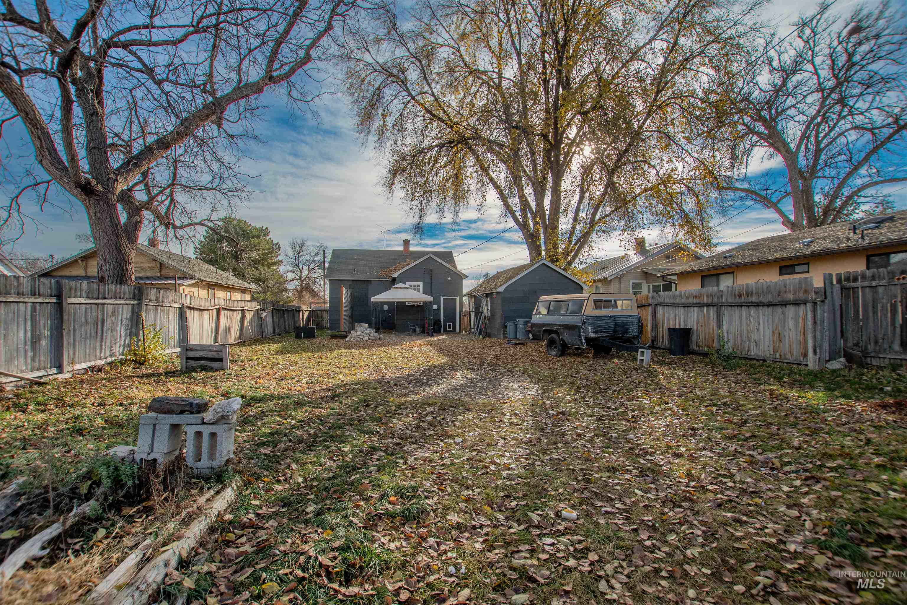 View of yard featuring a residential view