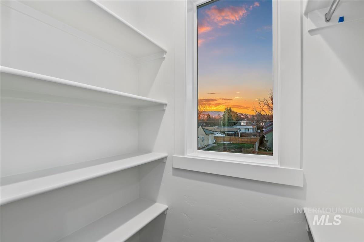 1715 N 31st St, Boise, Idaho 83703, 3 Bedrooms, 3.5 Bathrooms, Residential For Sale, Price $749,900,MLS 98969833