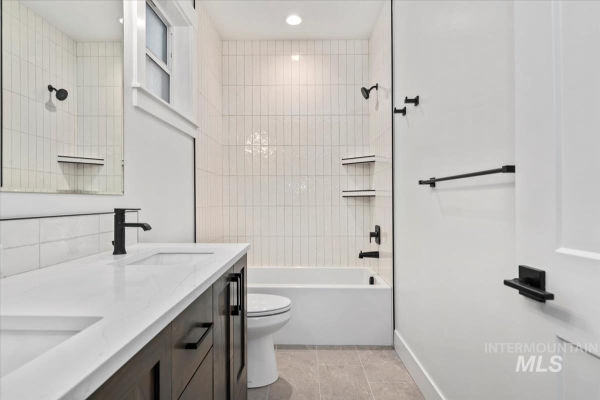 1715 N 31st St, Boise, Idaho 83703, 3 Bedrooms, 3.5 Bathrooms, Residential For Sale, Price $749,900,MLS 98969833