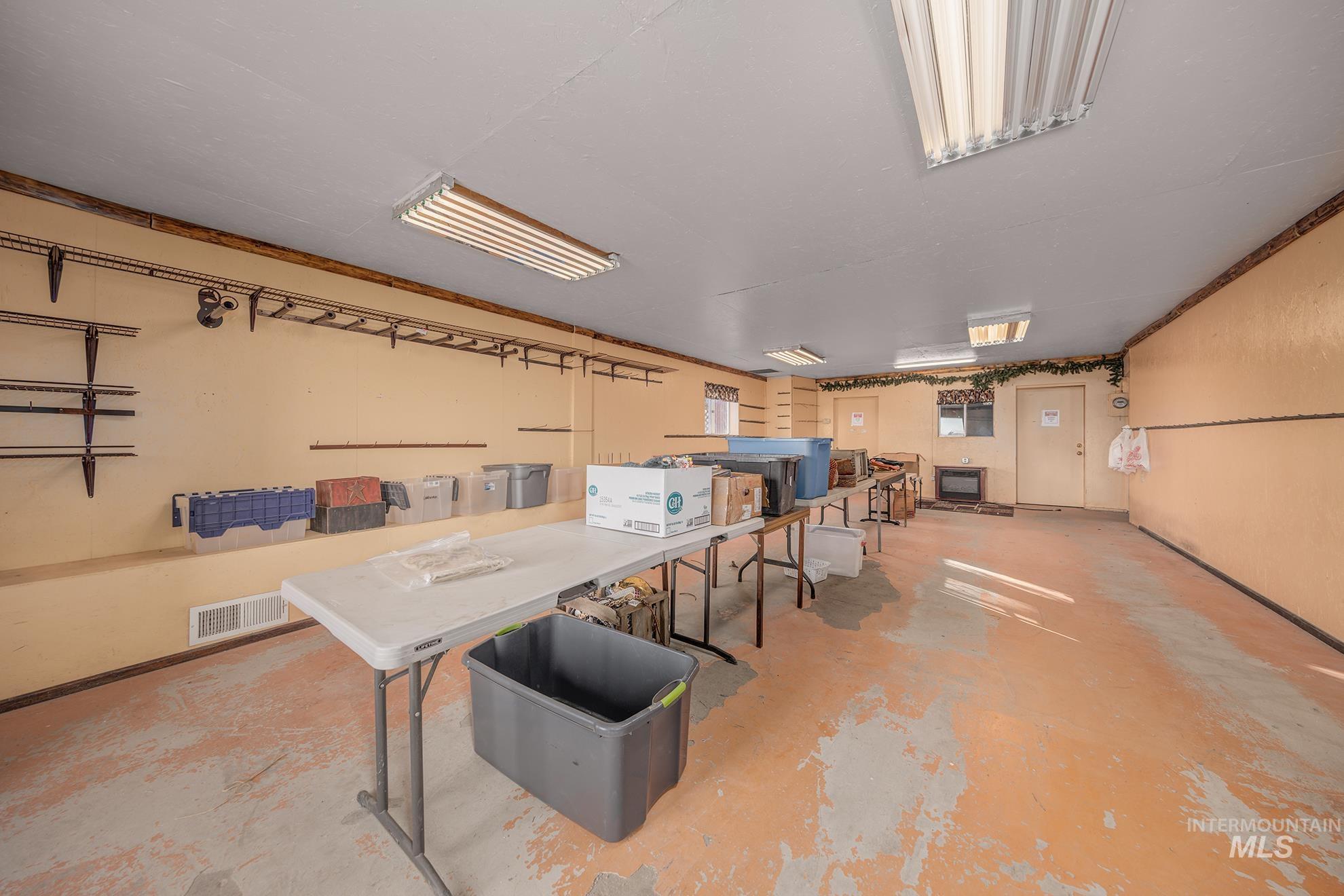 View of miscellaneous room