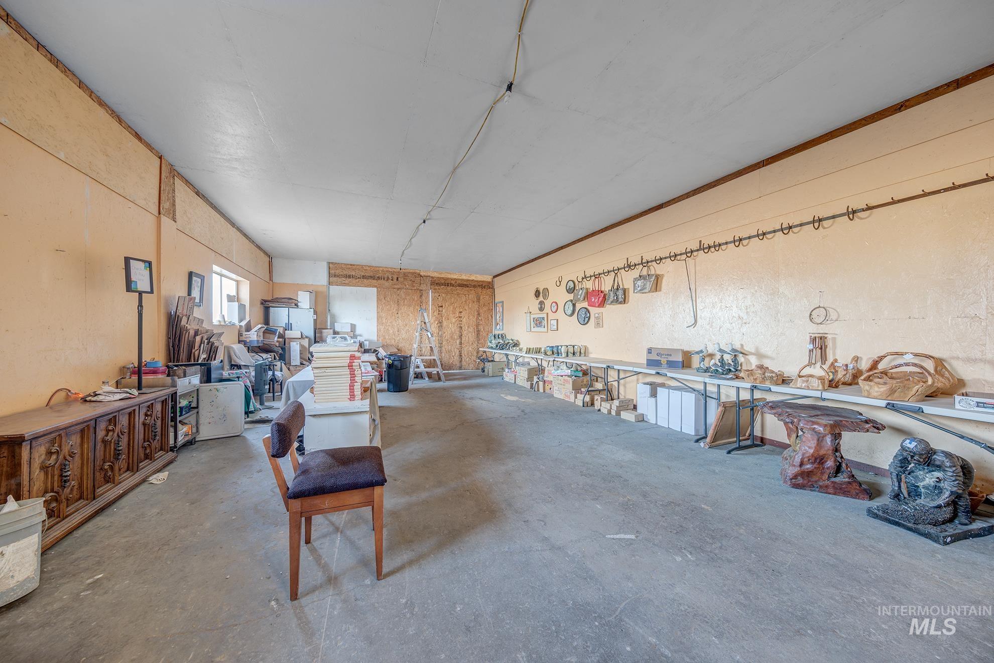 Miscellaneous room with concrete flooring