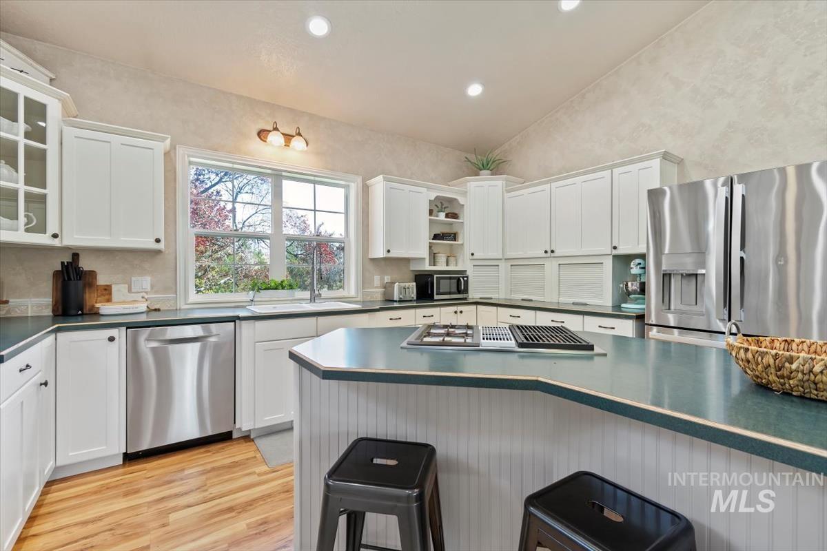 408 Hill RD S, Melba, Idaho 83641, 5 Bedrooms, 3.5 Bathrooms, Residential For Sale, Price $909,900, 98969843